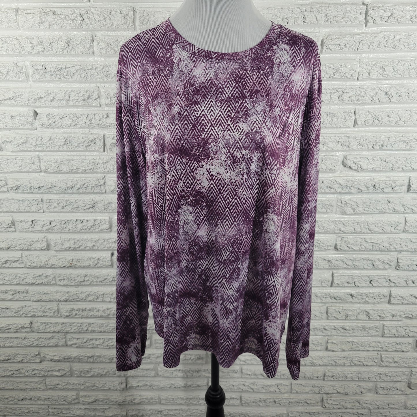 Enlighten 2X Tunic Top Purple White Geometric Long Sleeve Crew Neck GEO185E