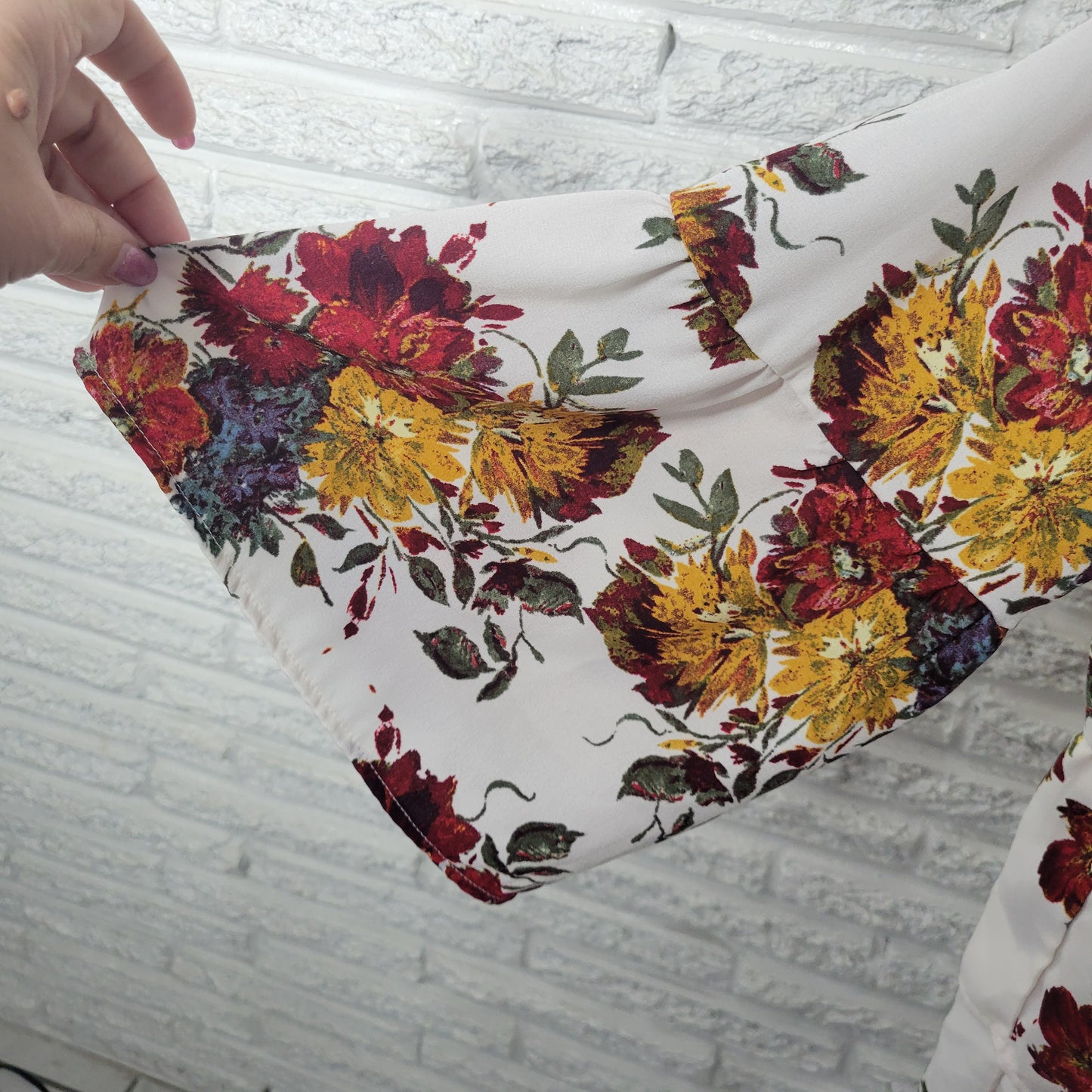 Time & Tru XXL Top Red Gold Floral Bell Sleeve Blouse Back Keyhole Plus FLO239XE