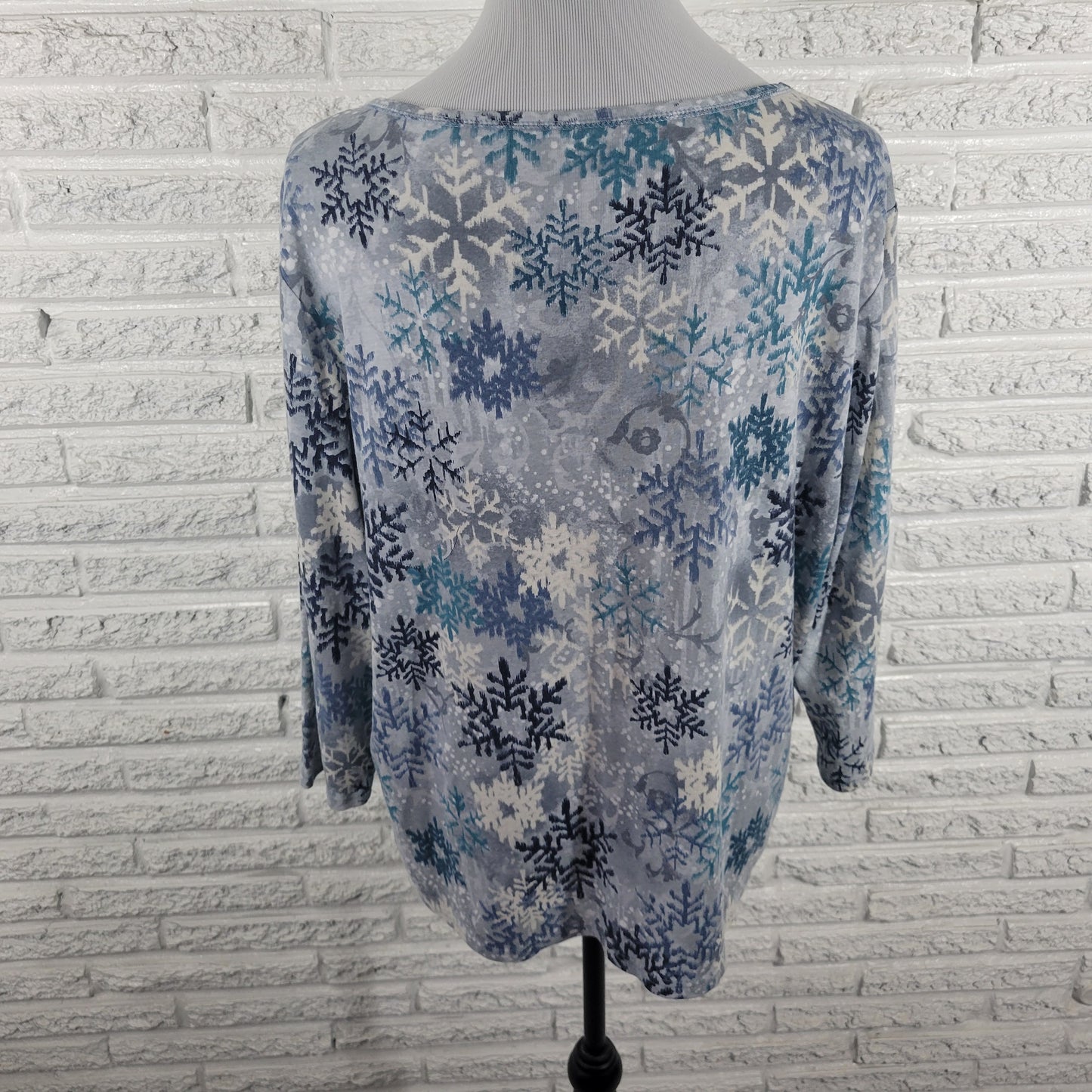 Basic Editions XXL Blue Snowflake Tee 3/4 Sleeve Square Neck Studded B10E