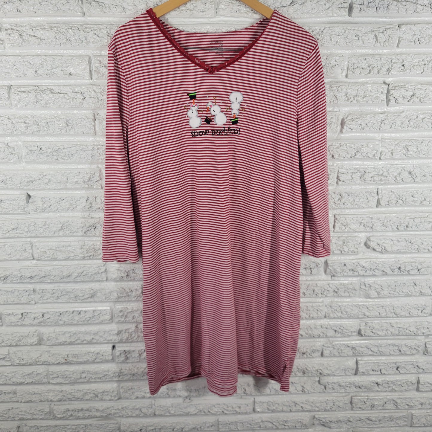 Secret Treasures L/XL Christmas Nightgown Snowman Red White Striped NOV93E