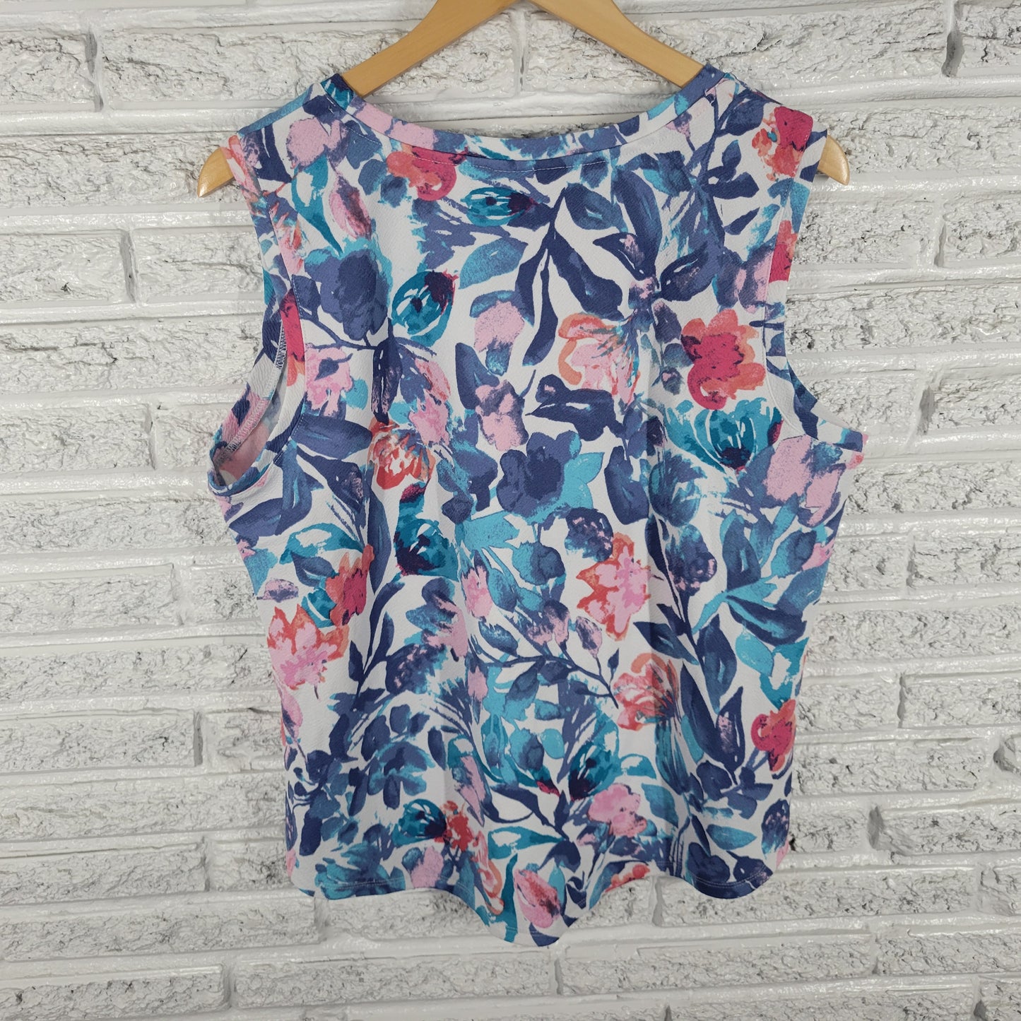 Croft & Barrow XL Tank Top Blue Pink Floral Sleeveless Crew Neck Stretch FLO136E