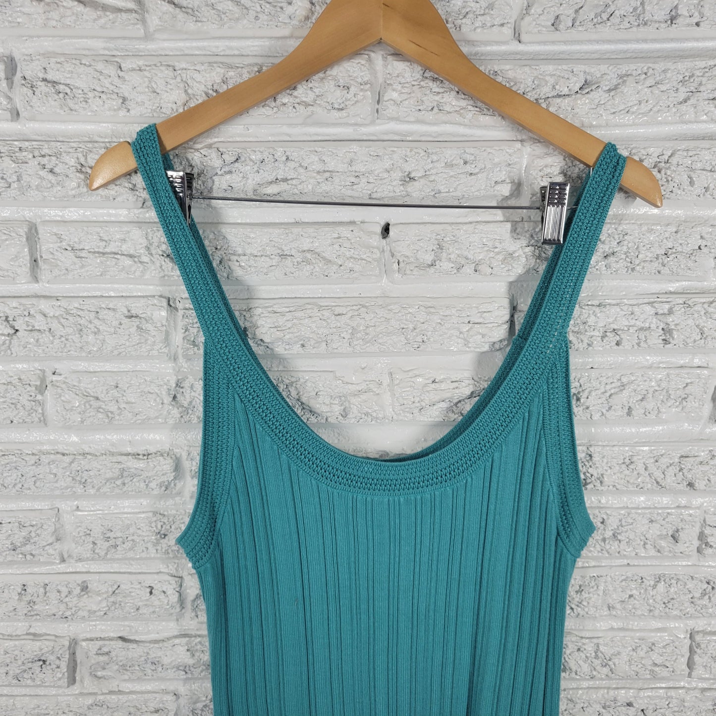 White House Black Market XL Blue Blouse Ribbed Linear Stitch Sleeveless BLU139E