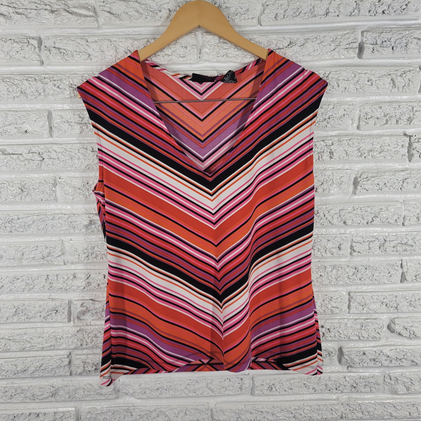 New York & Co XL Top Geometric Stripe Sleeveless V-Neck Stretch Blouse GEO42E