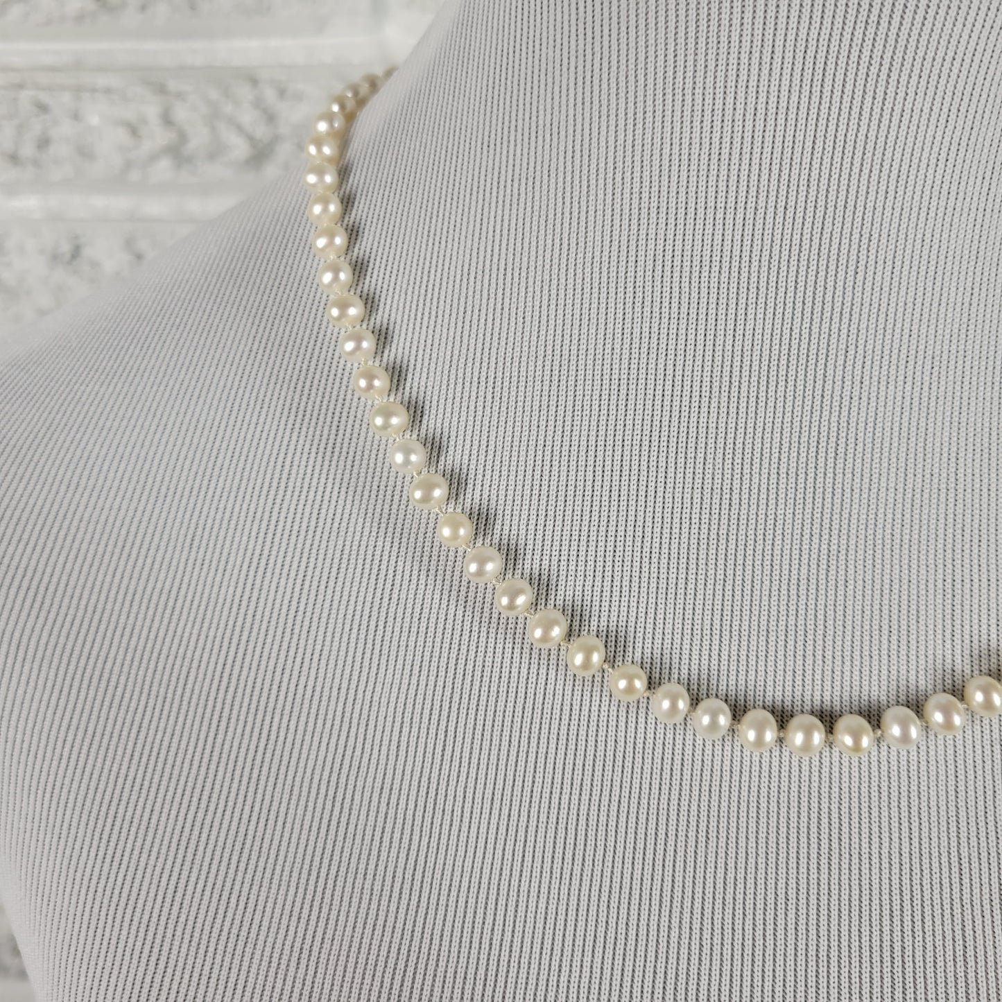 Vintage Gold Tone Filigree Clasp Faux Pearl Necklace 19" Knotted Classic N16E