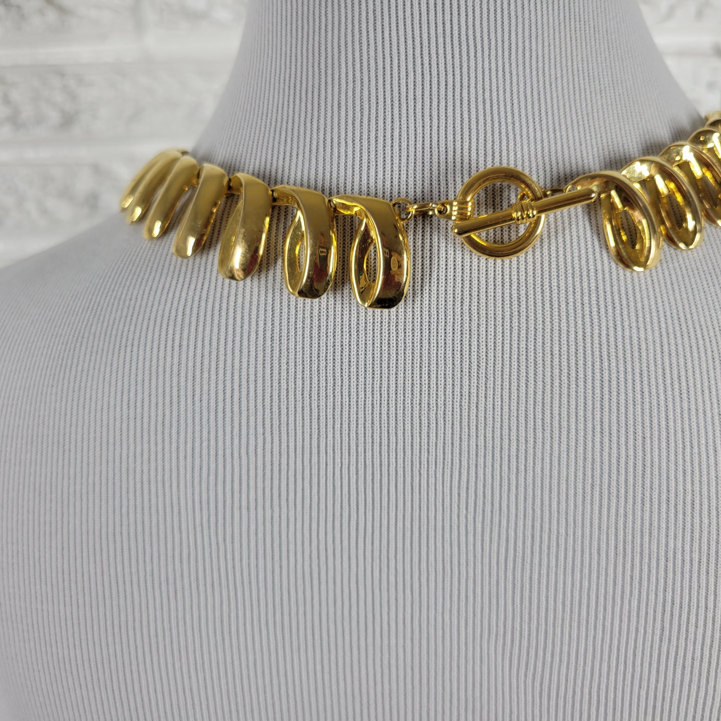 Vintage Chunky Gold Tone Scroll Link Choker Necklace Bold Statement N4E