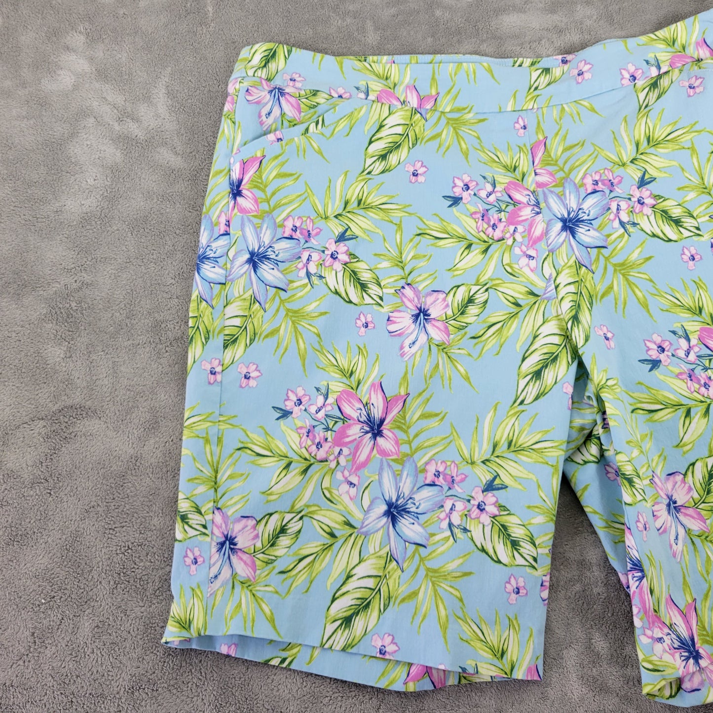 Coral Bay Women 24W Shorts Blue Purple Floral Pull On Stretch 10" Inseam FLO247E