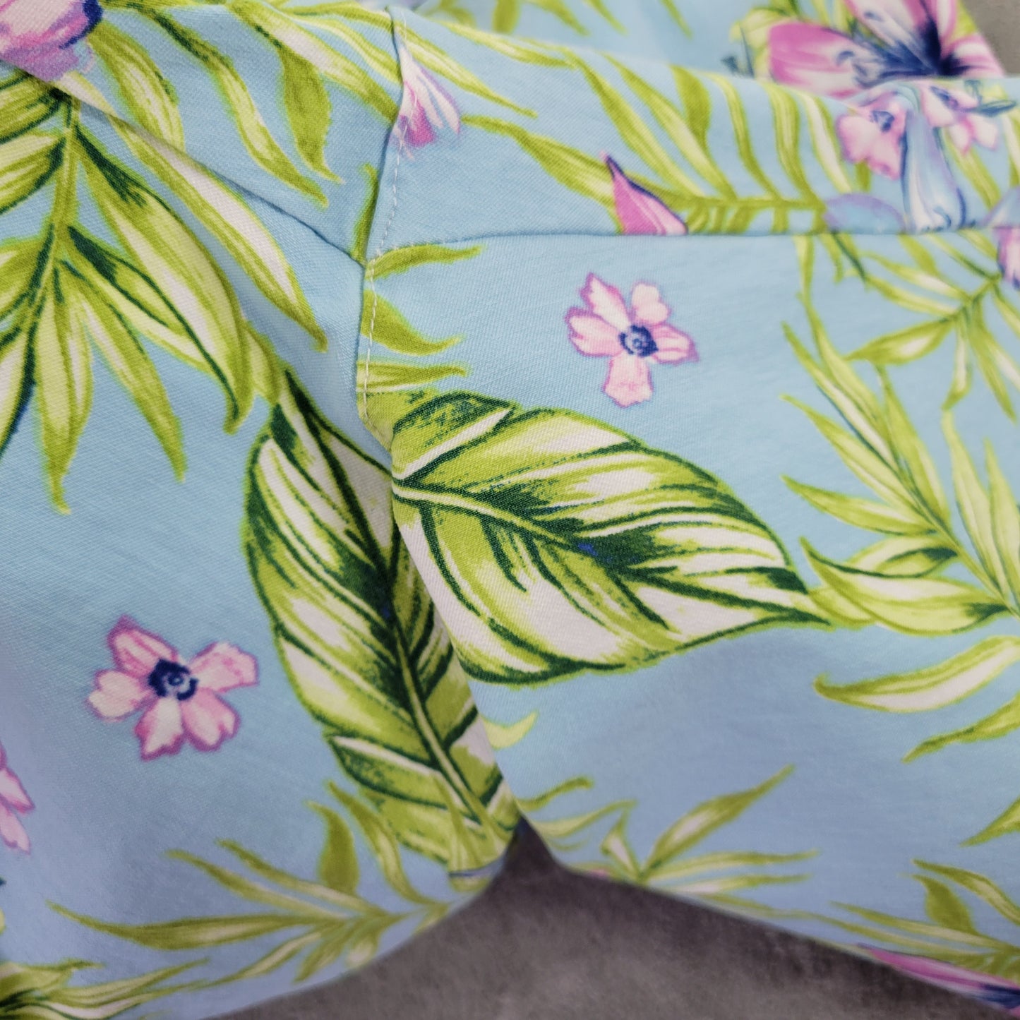 Coral Bay Women 24W Shorts Blue Purple Floral Pull On Stretch 10" Inseam FLO247E