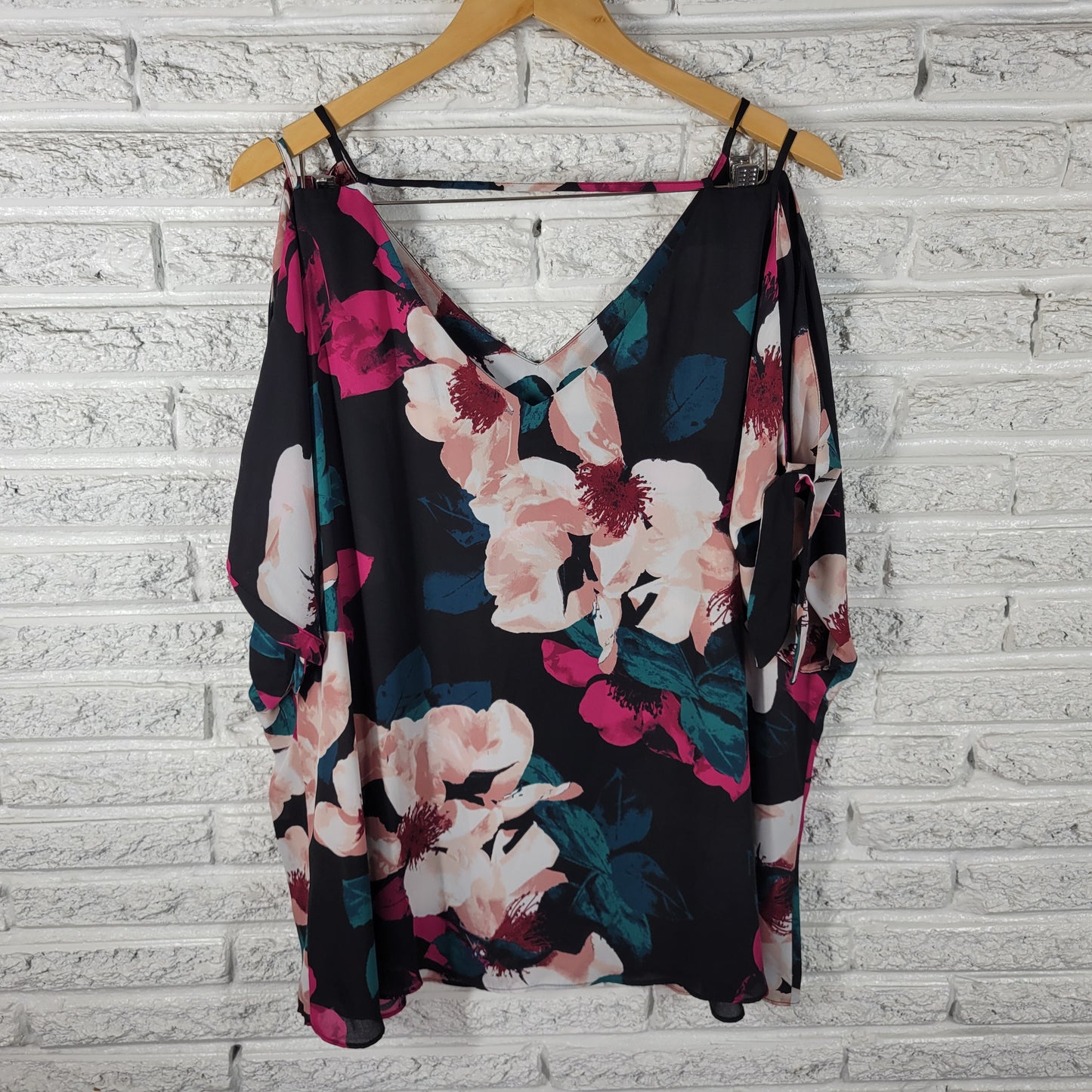 Worthington Women's Plus Size 2X Top Floral Cold Shoulder V-Neck FLO59E