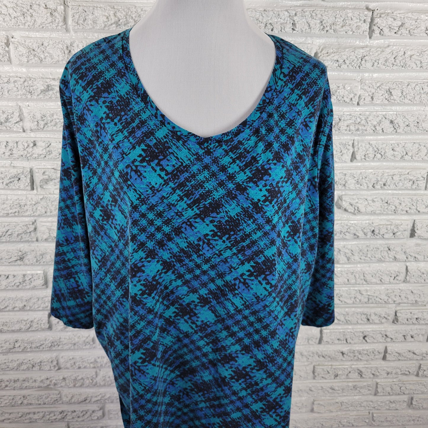 Catherines Suprema Women's Plus Size 2X Top Blue Geometric 3/4 Sleeve GEO197E