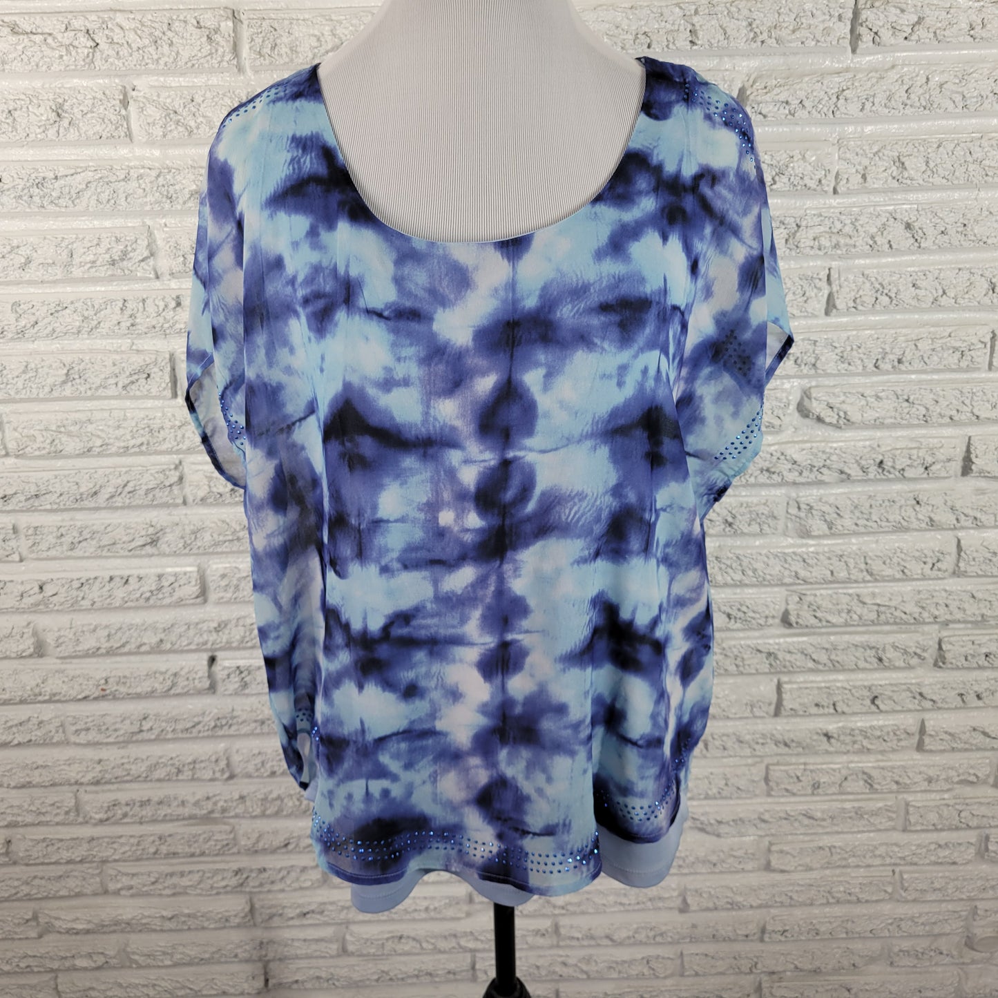 One World Live Let Live Women XL Blue Tie Dye Studded Sleeveless Top TIE27E