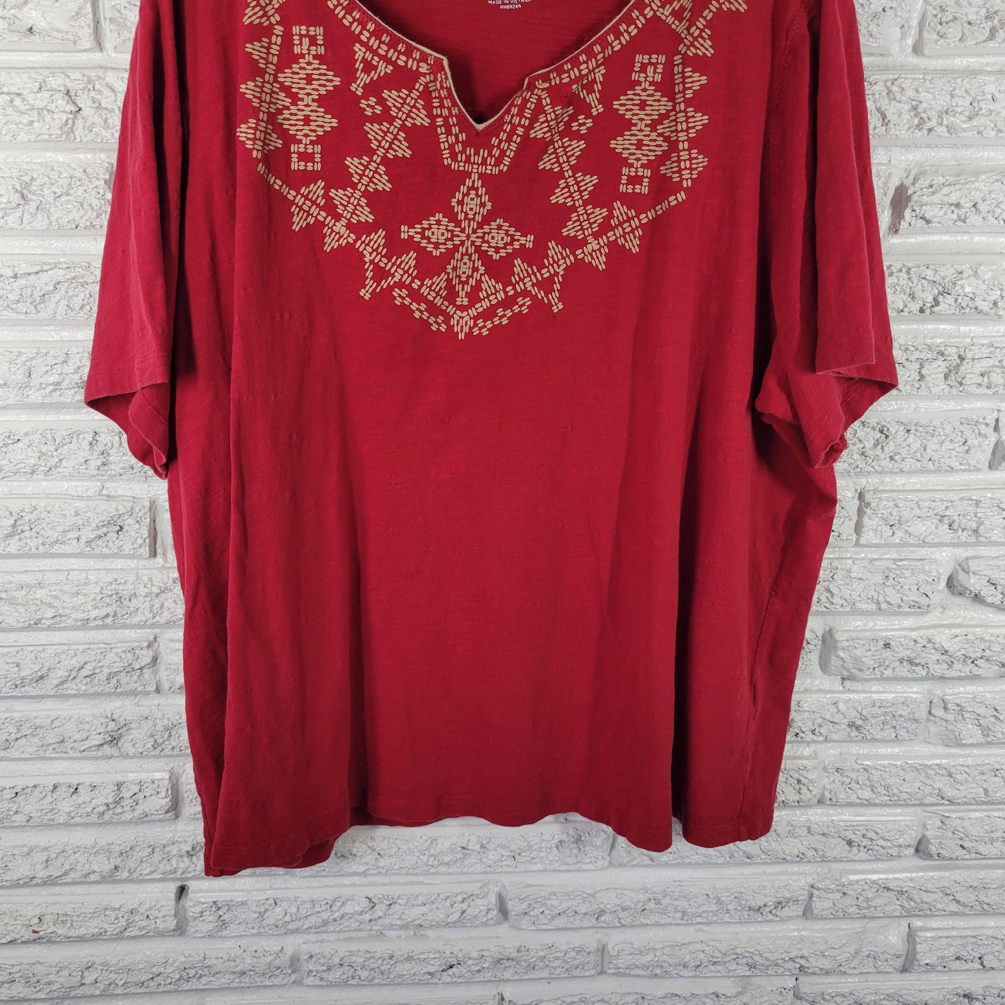 Catherines Womens 3X Tee Red Geometric V-Neck Short Sleeve 100% Cotton GEO8E