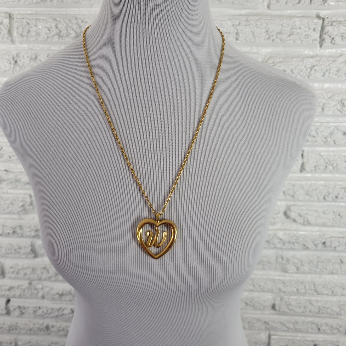 Vintage Gold Tone Initial W Heart Pendant Necklace 24" Rope Chain Jewelry N20E