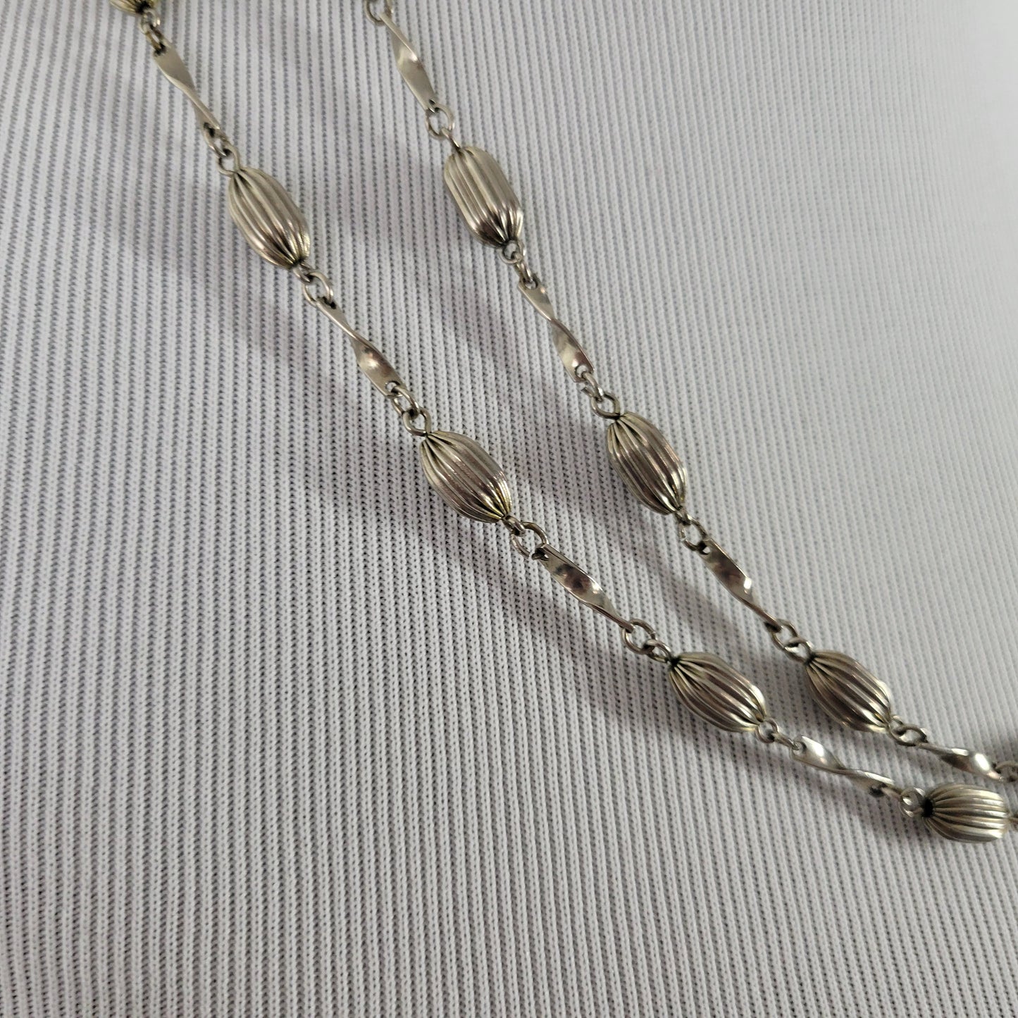 Vintage Silver Tone Ribbed Melon Bead Station Necklace 24" Mid Century N12E