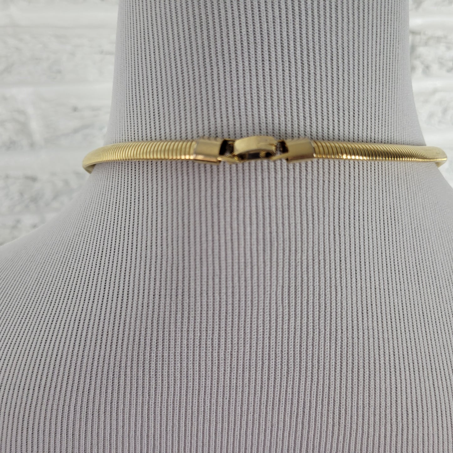 Vintage Gold Tone Omega Chain Collar Necklace Curved Abstract Sculptural N15E