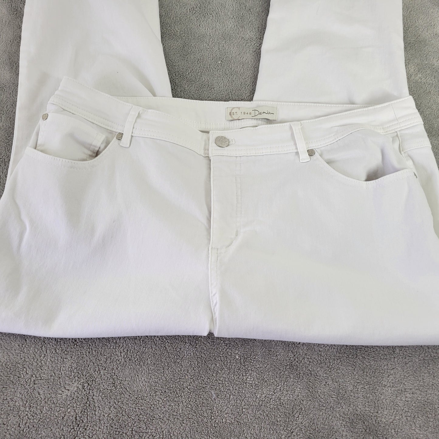 Cato Est 1946 Women's 18W White Jeans Capri High Rise Elastic Waist CAP43E