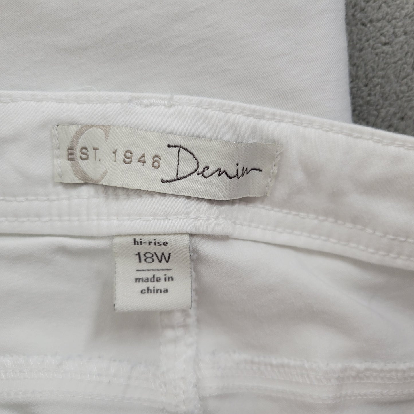 Cato Est 1946 Women's 18W White Jeans Capri High Rise Elastic Waist CAP43E
