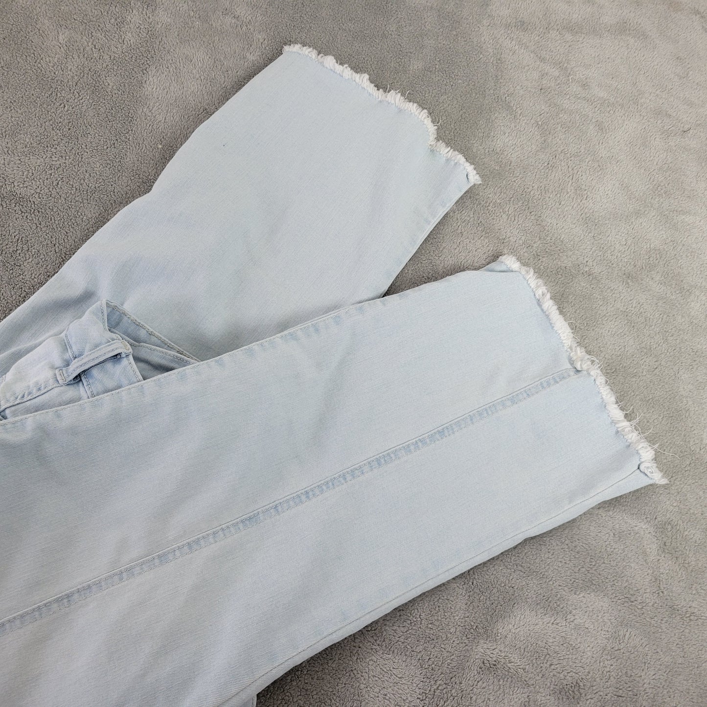 Style & Co 18 Light Blue Crop Flare Jeans Raw Hem Button Fly Stretch BOO9E