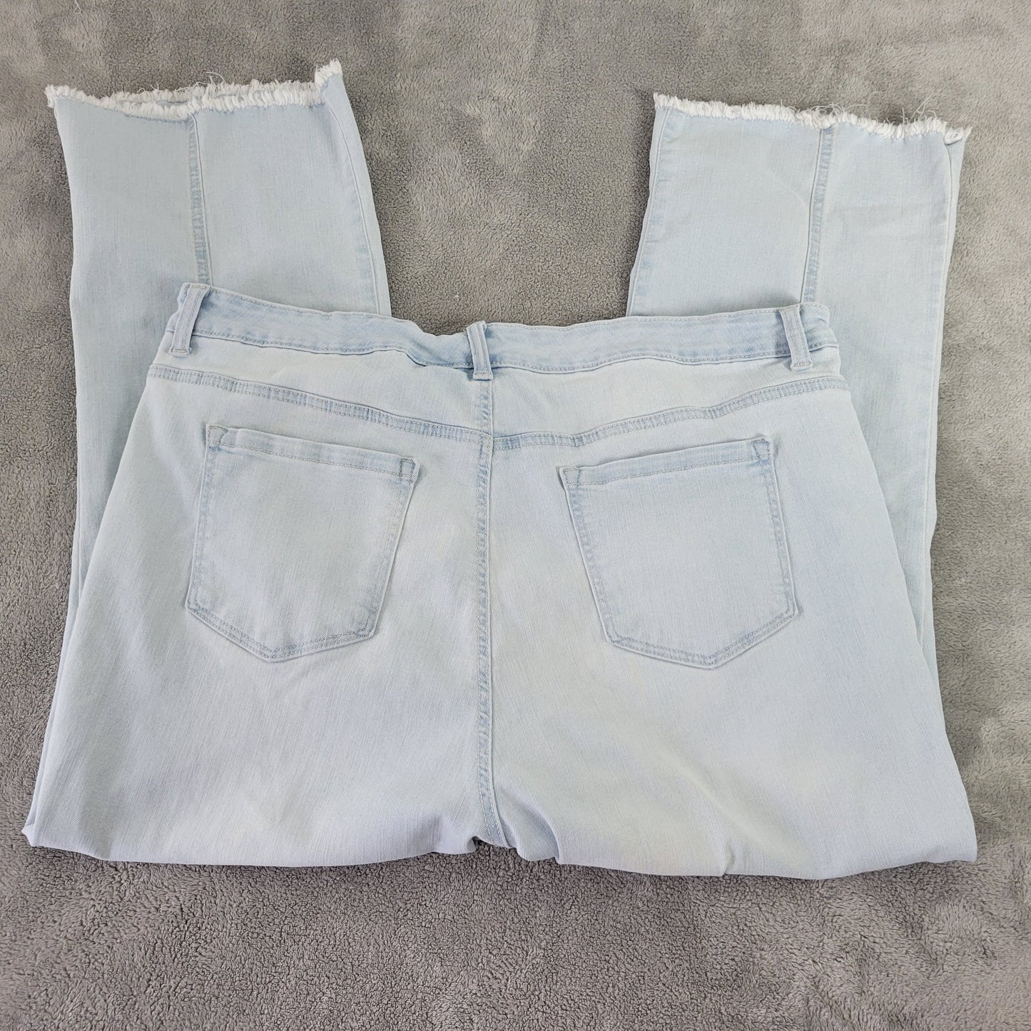 Style & Co 18 Light Blue Crop Flare Jeans Raw Hem Button Fly Stretch BOO9E