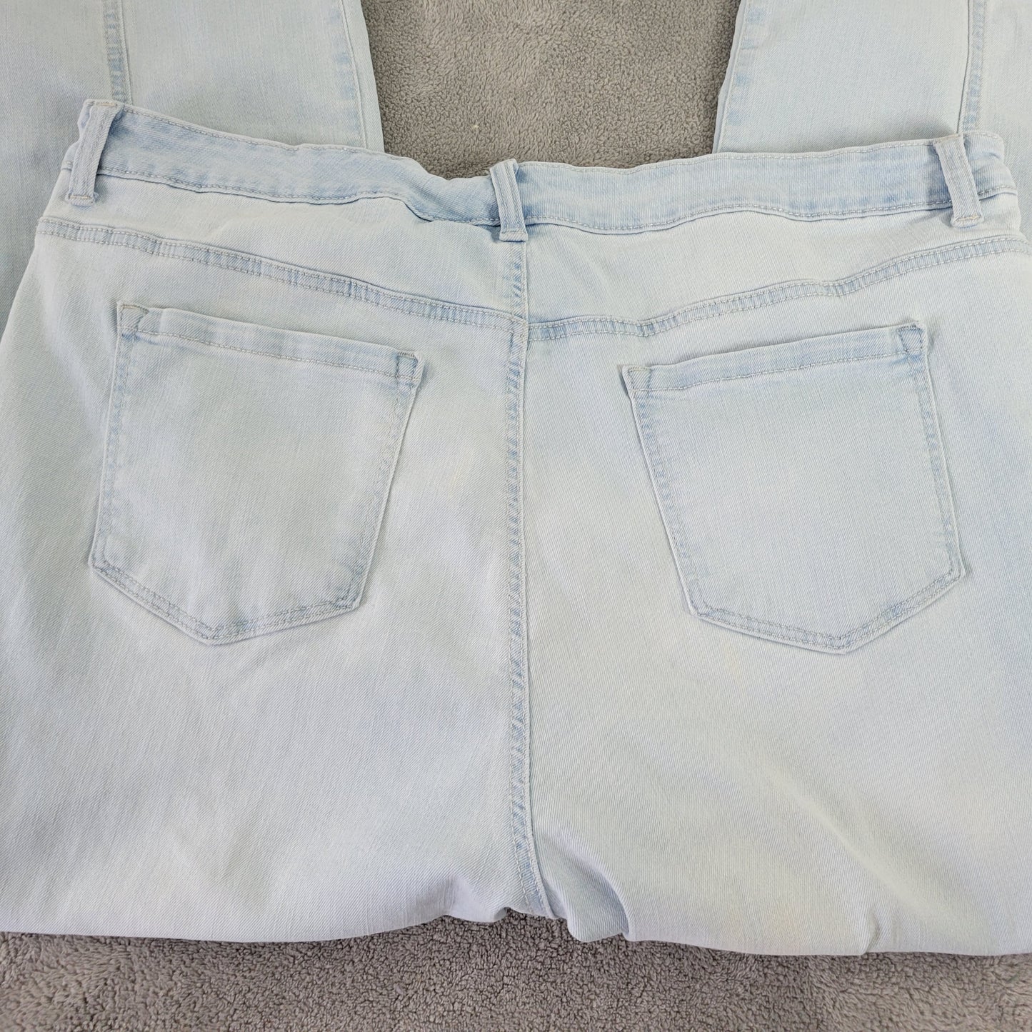 Style & Co 18 Light Blue Crop Flare Jeans Raw Hem Button Fly Stretch BOO9E