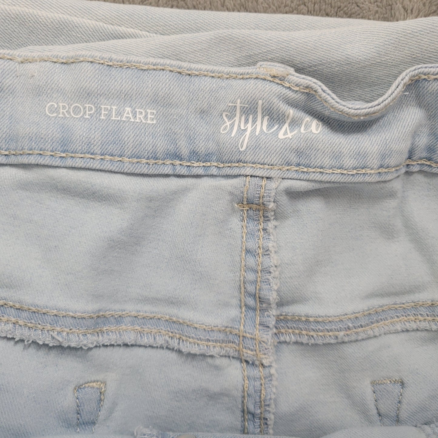 Style & Co 18 Light Blue Crop Flare Jeans Raw Hem Button Fly Stretch BOO9E