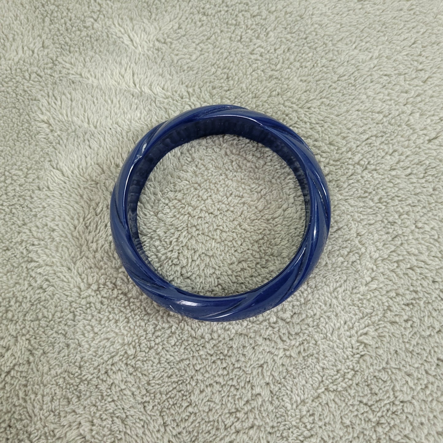 Vintage Navy Blue Twisted Resin Bangle Bracelet - Chunky Cobalt Blue Swirl B9E