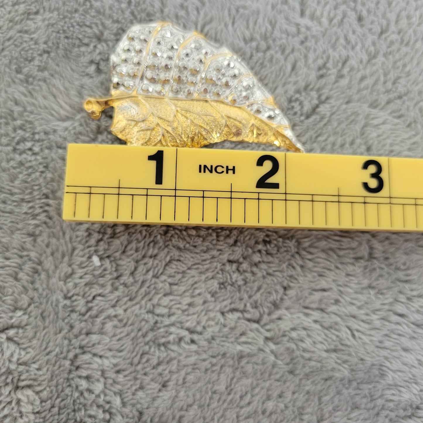 Vintage Two Tone Gold Silver Leaf Brooch Pin Crystal Rhinestone Textured P2E