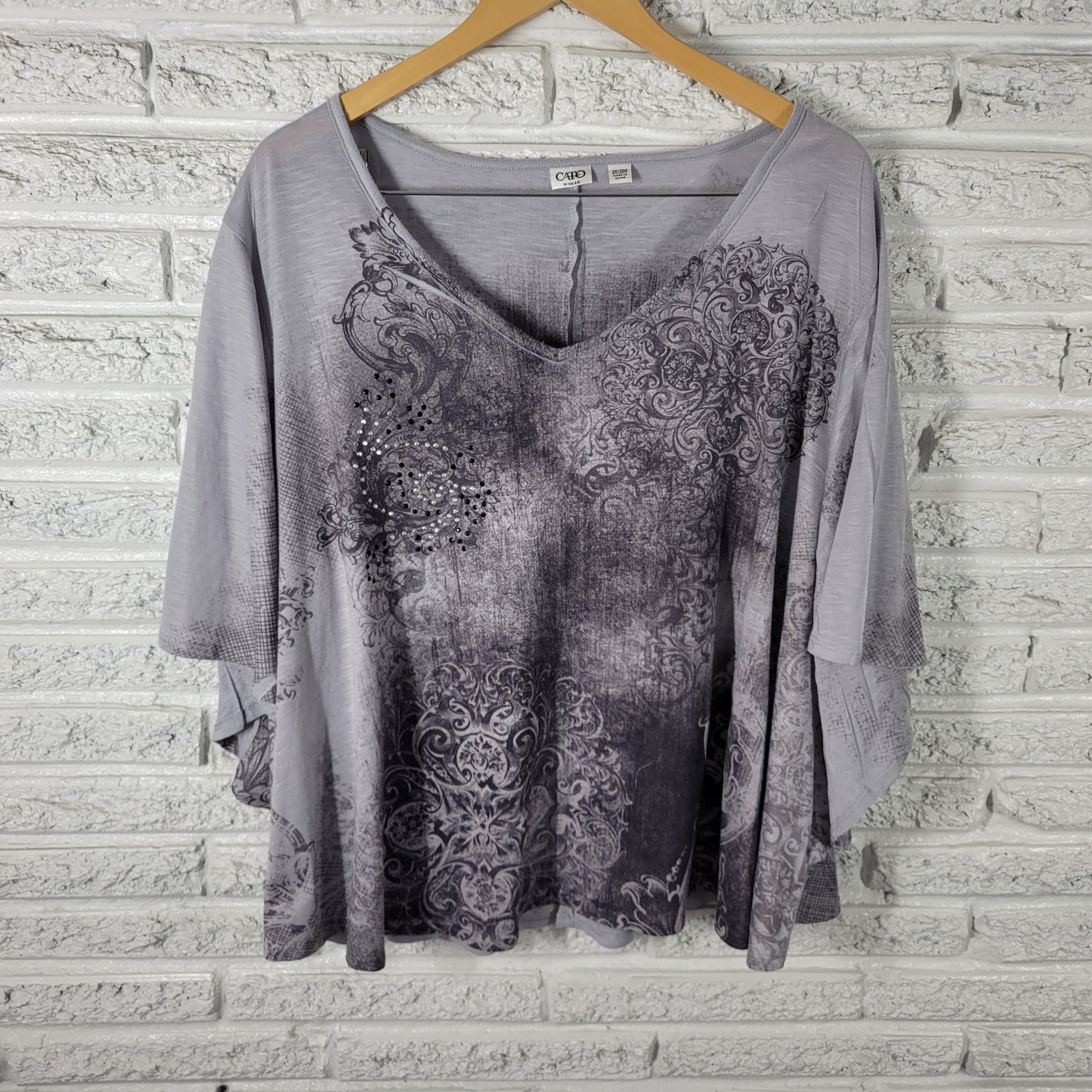 Cato Plus Size 26W 28W Blouse Gray Geometric V-Neck Batwing Sleeve Top GEO296E