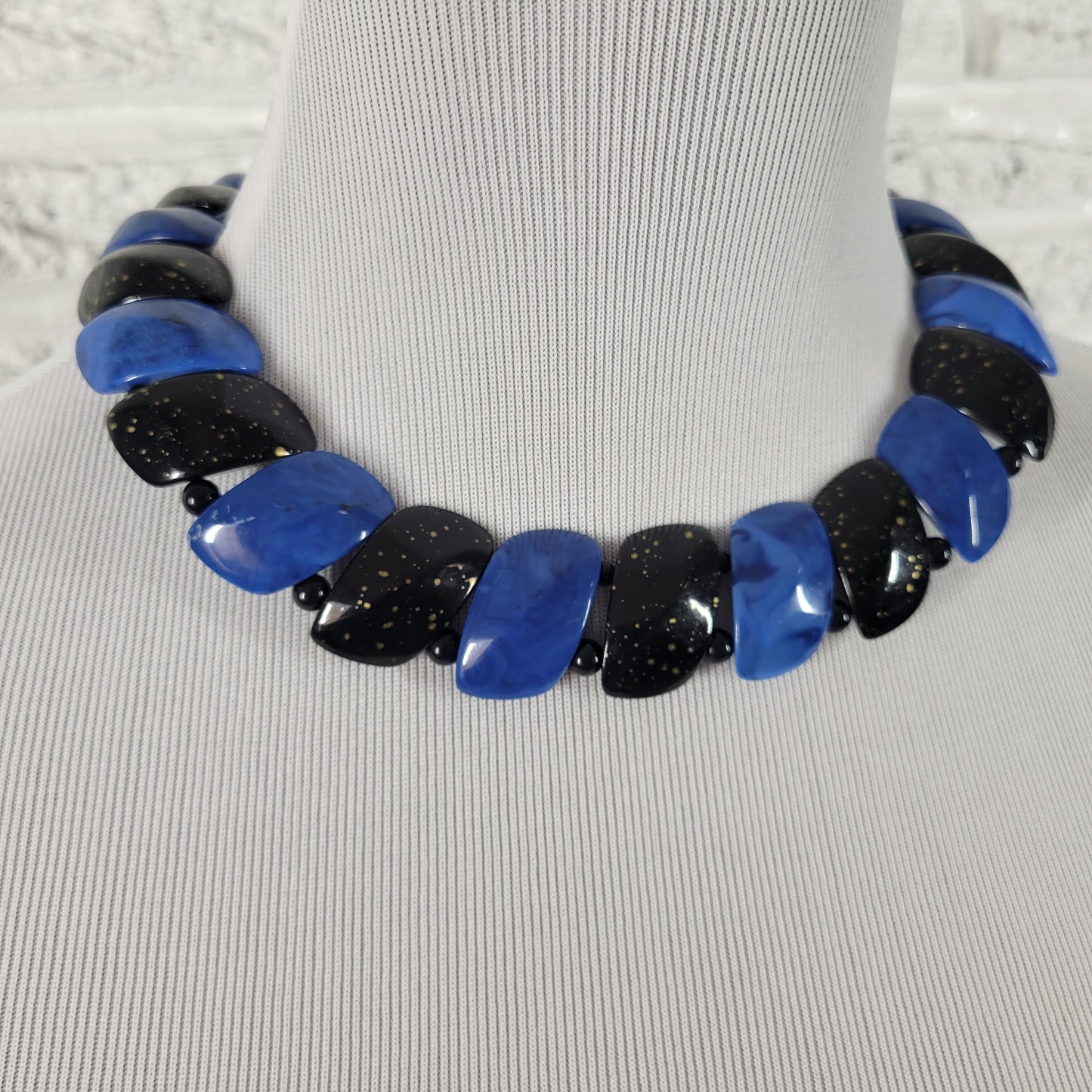 Chunky Blue Black Statement Necklace Marbled Gold Fleck 18" Choker N23E