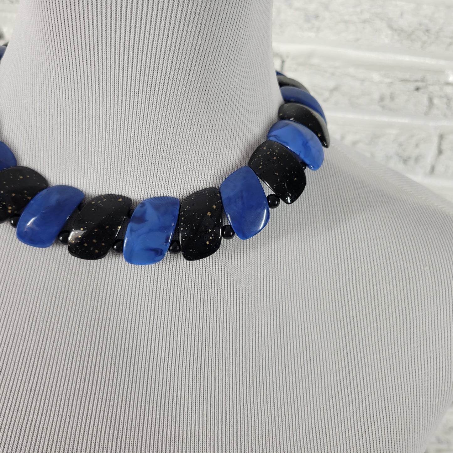 Chunky Blue Black Statement Necklace Marbled Gold Fleck 18" Choker N23E