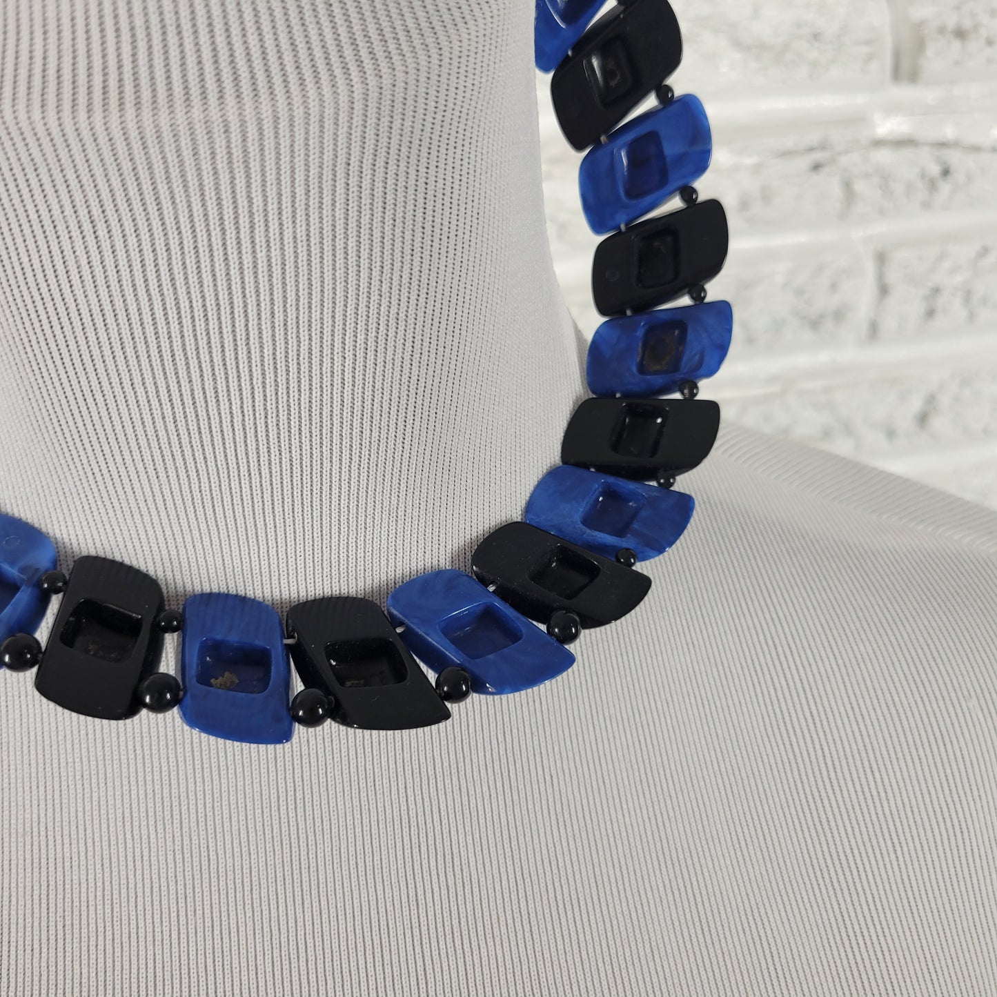 Chunky Blue Black Statement Necklace Marbled Gold Fleck 18" Choker N23E