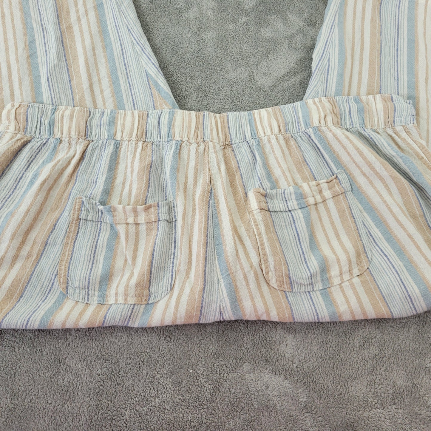 Juniper + Lime 1X Striped Capri Pants Blue Tan Linen Rayon Elastic Waist CAP38E