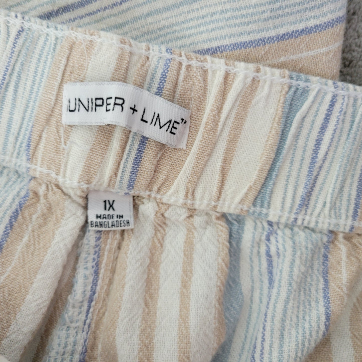 Juniper + Lime 1X Striped Capri Pants Blue Tan Linen Rayon Elastic Waist CAP38E