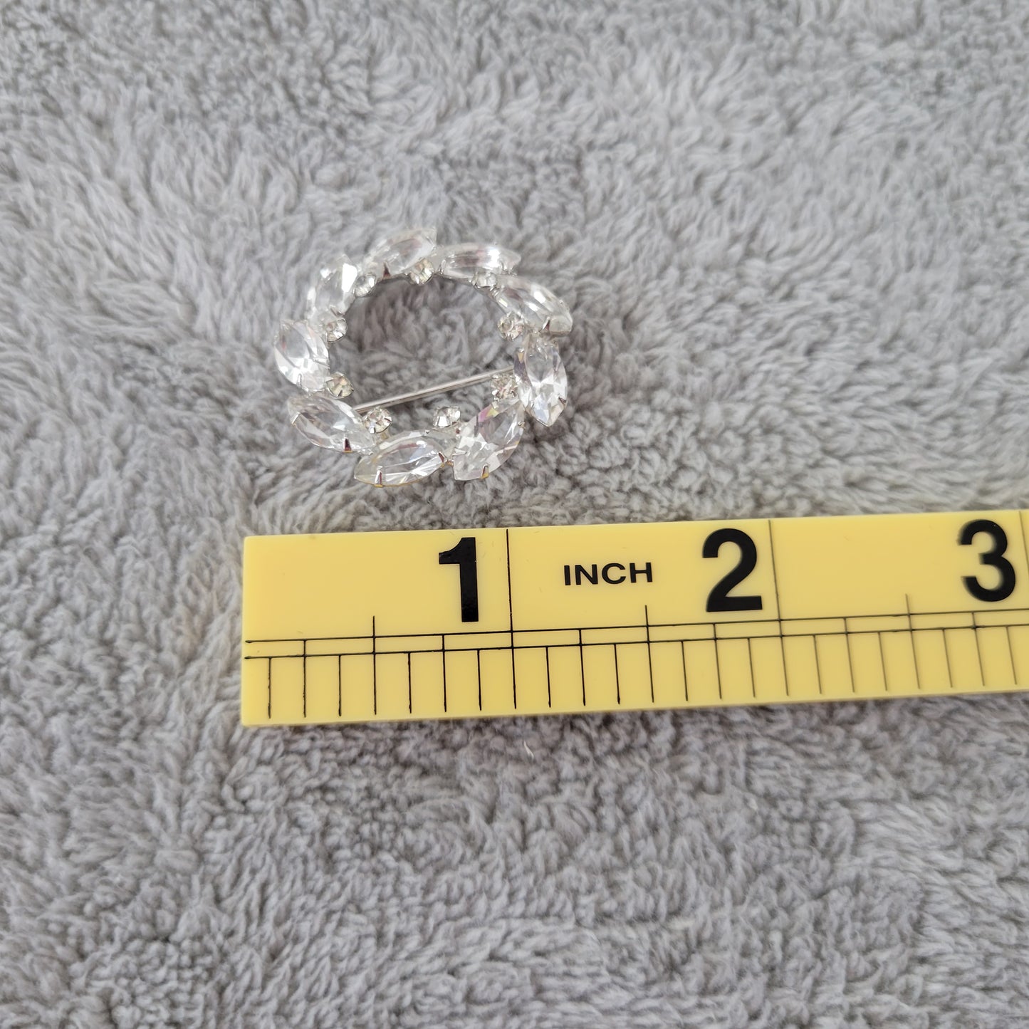 Vintage Silver Tone Rhinestone Wreath Brooch Pin Marquise Crystal 1.25" P5E