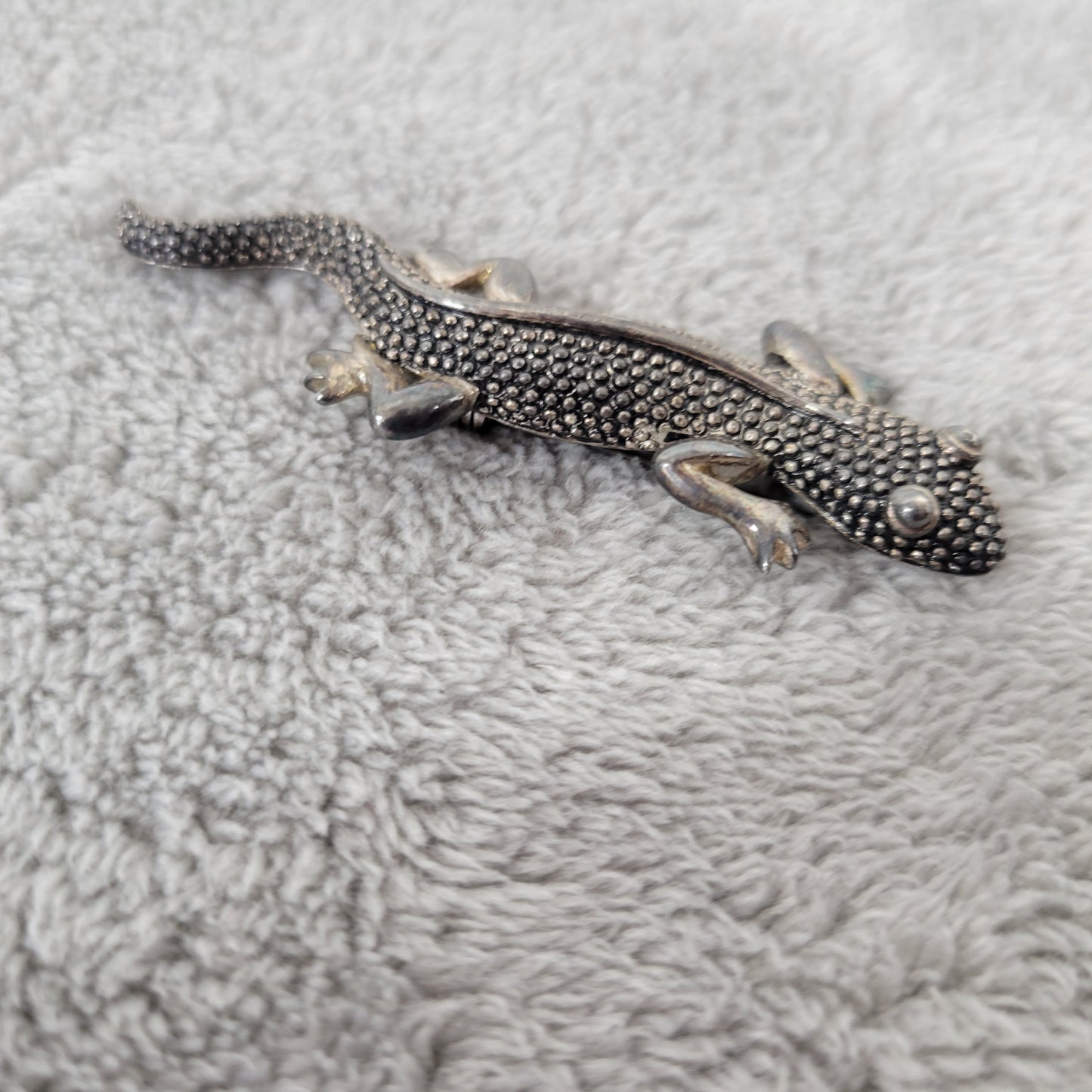Vintage Silver Tone Salamander Lizard Brooch Pin Beaded Textured Reptile P6E