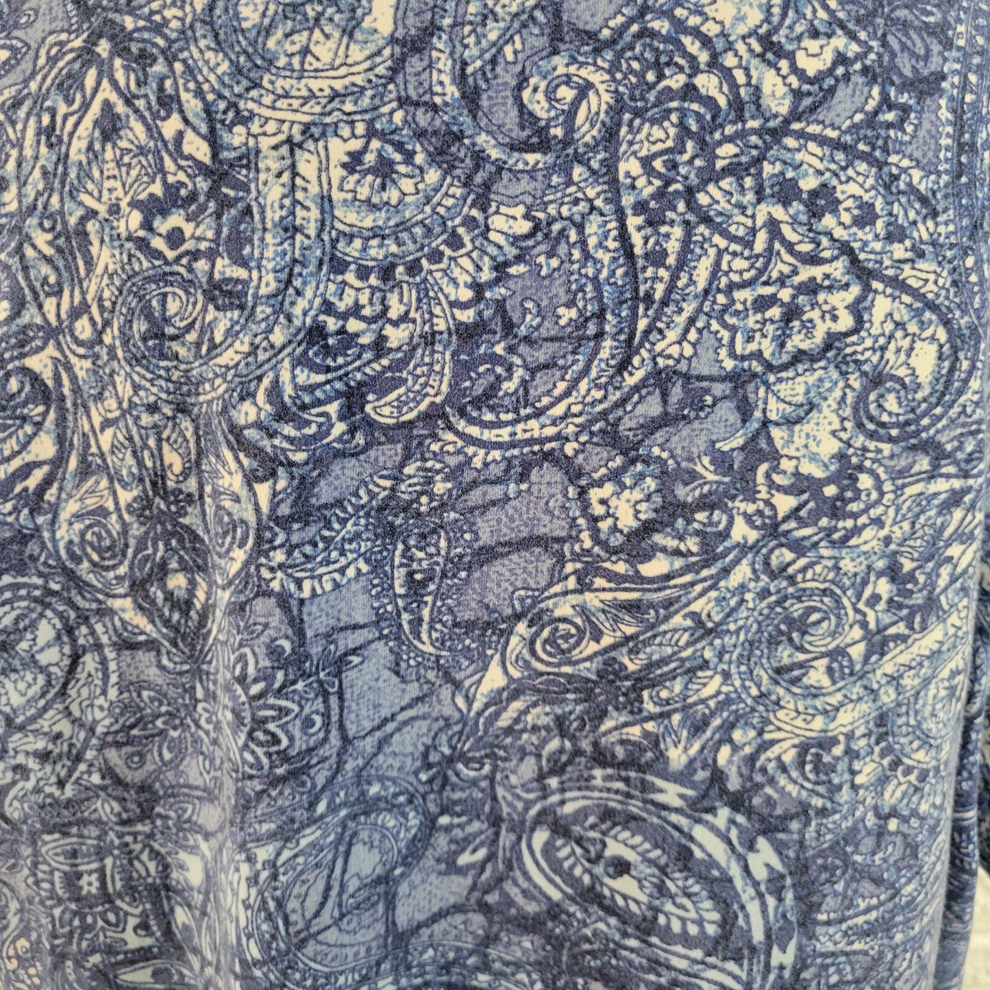 Catherines Women's Tee 0X Blue Paisley V-Neck Short Sleeve Plus Size PAI58E