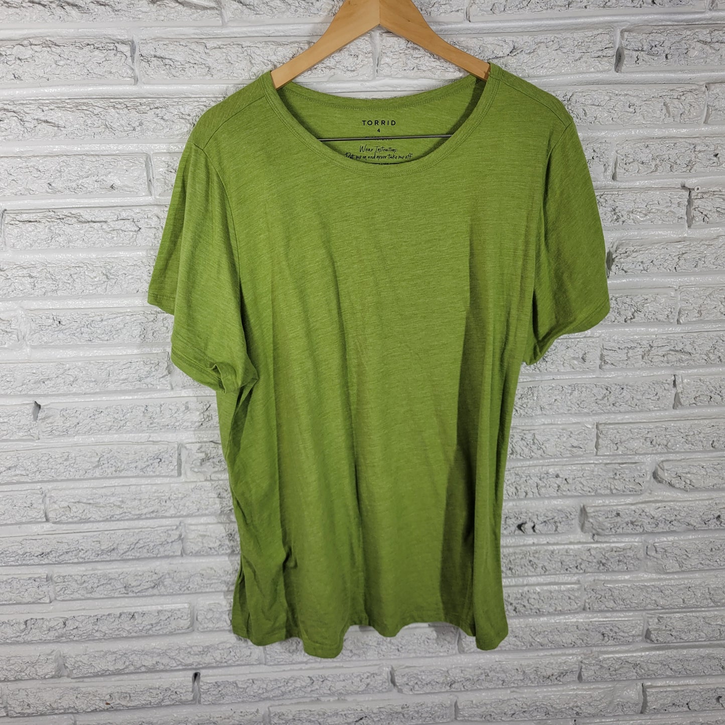Torrid 4X Green Classic Fit Crew Neck T-Shirt Short Sleeve Plus Size Basic GRE2E