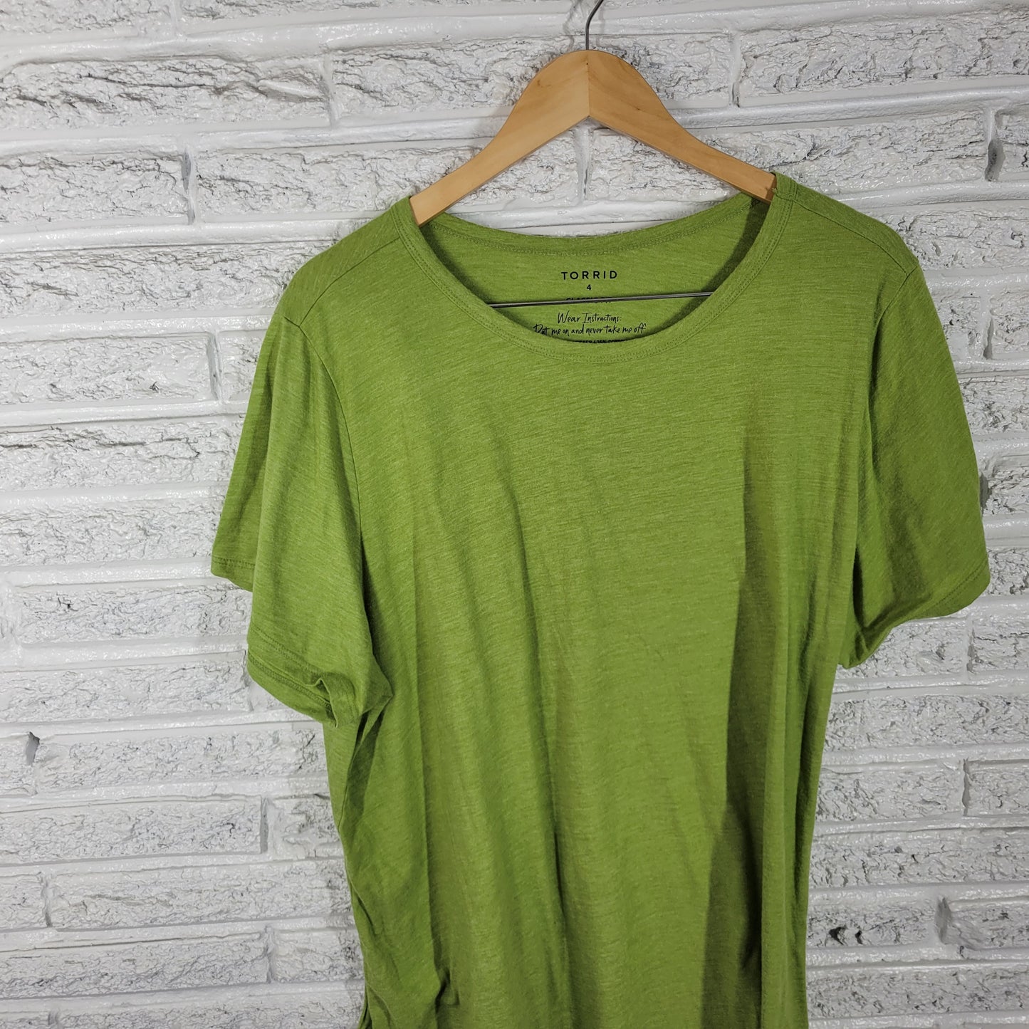 Torrid 4X Green Classic Fit Crew Neck T-Shirt Short Sleeve Plus Size Basic GRE2E