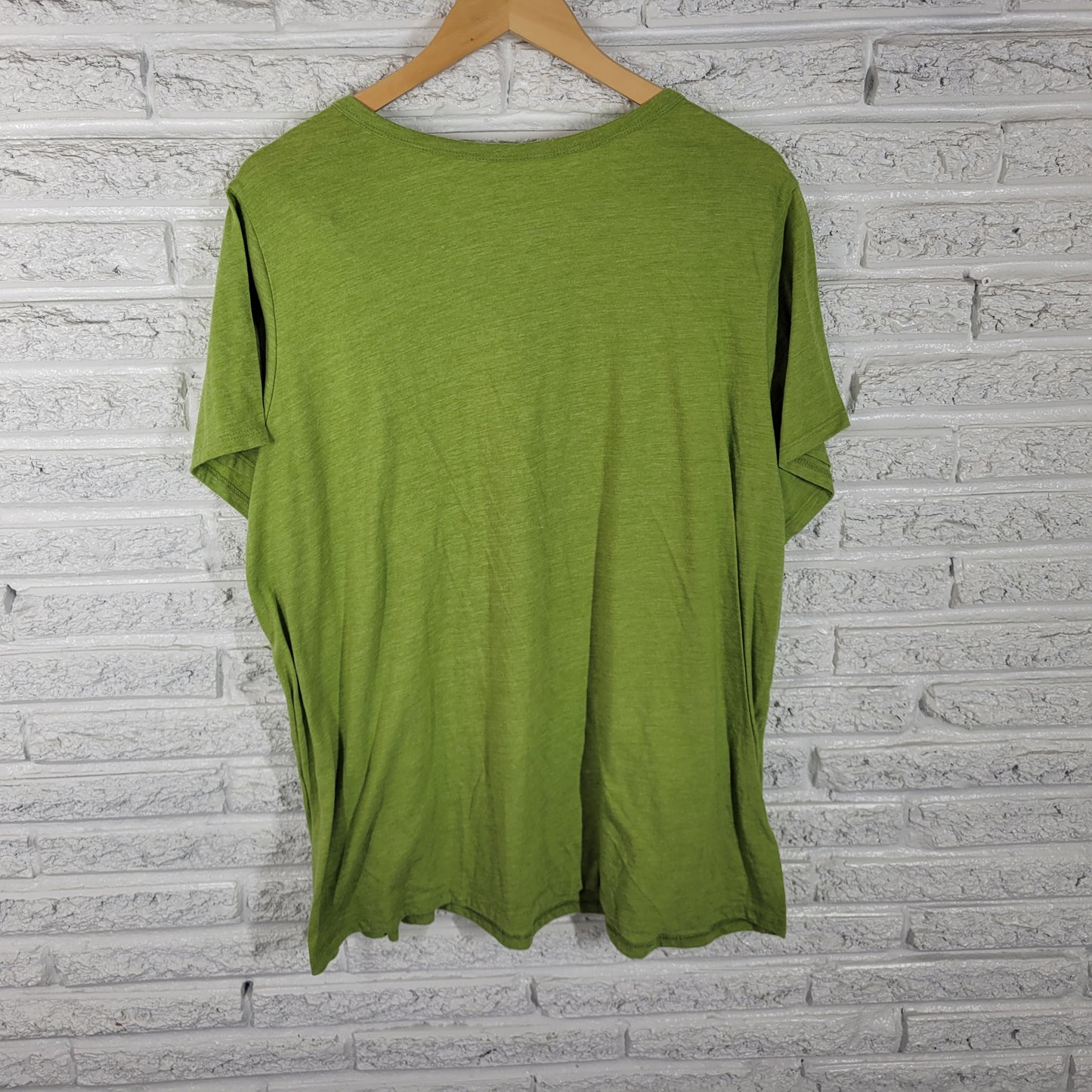Torrid 4X Green Classic Fit Crew Neck T-Shirt Short Sleeve Plus Size Basic GRE2E