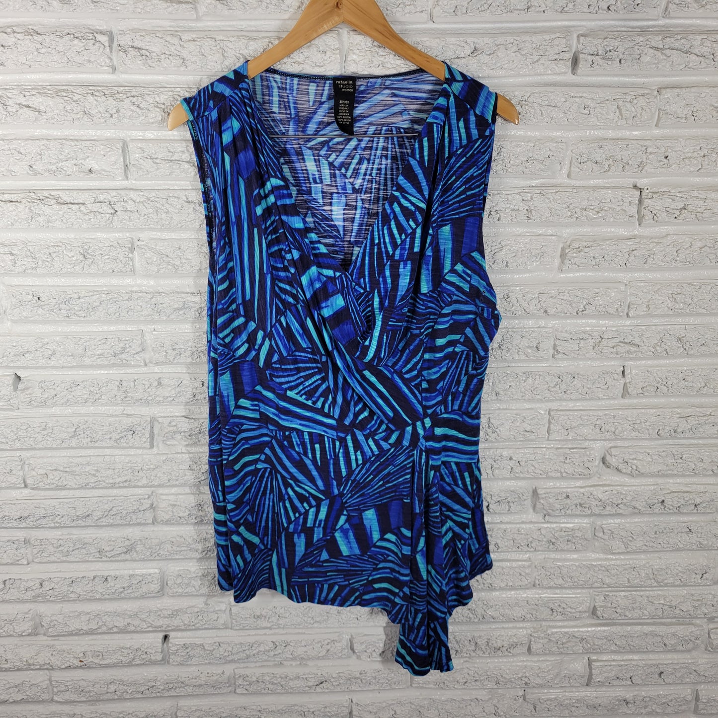 Rafaella Studio 3X Blue Geometric Tunic Tank Top Sleeveless V-Neck GEO61E