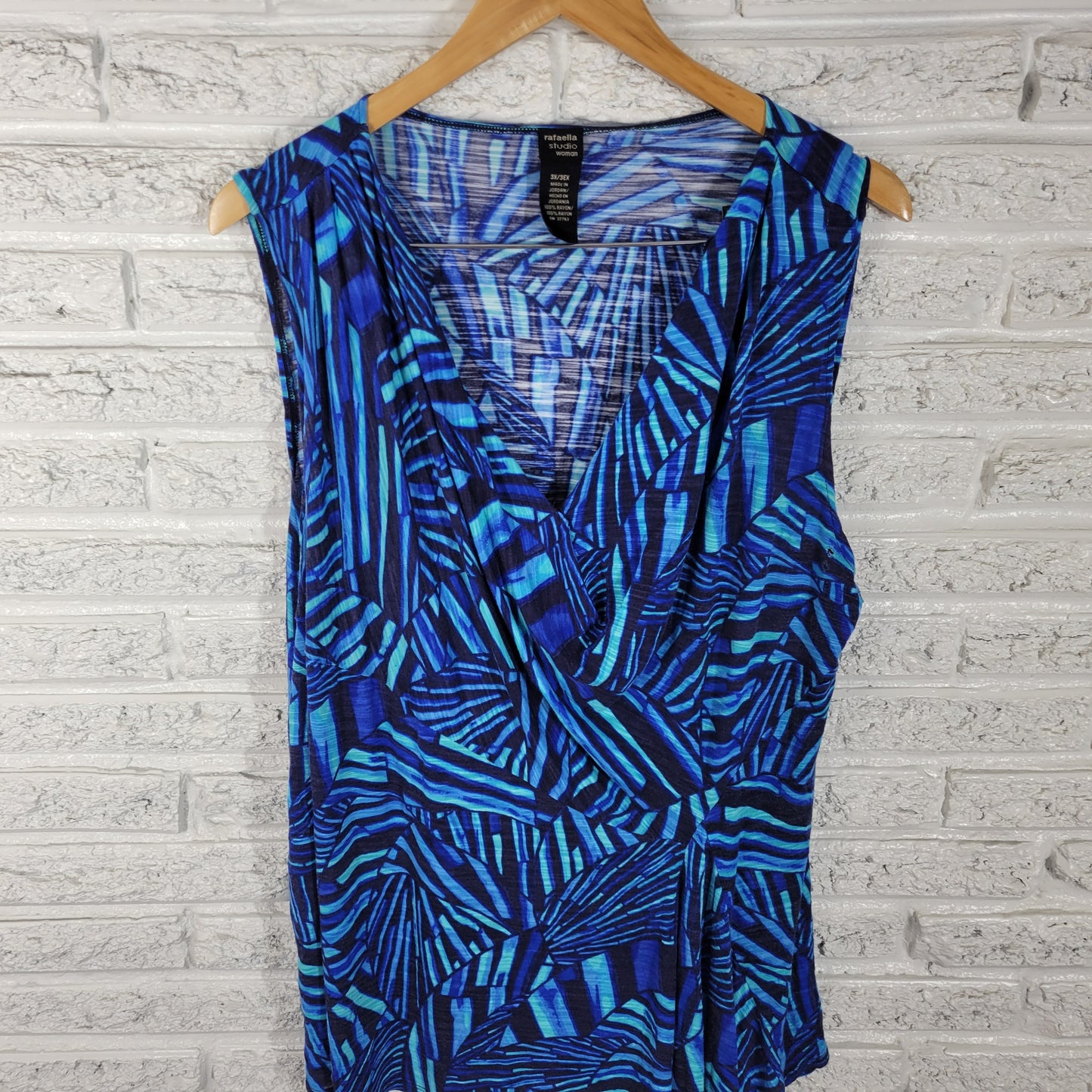 Rafaella Studio 3X Blue Geometric Tunic Tank Top Sleeveless V-Neck GEO61E