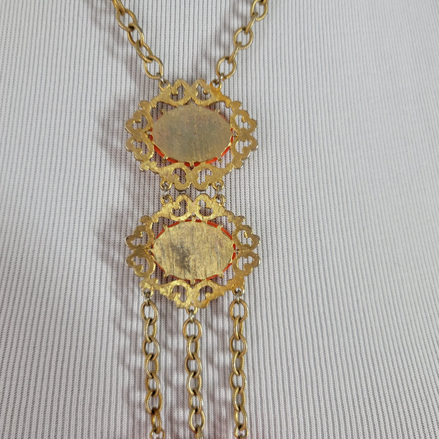 Vintage 60s Gold Tone Boho Tassel Pendant Necklace Burnt Orange Statement N26E