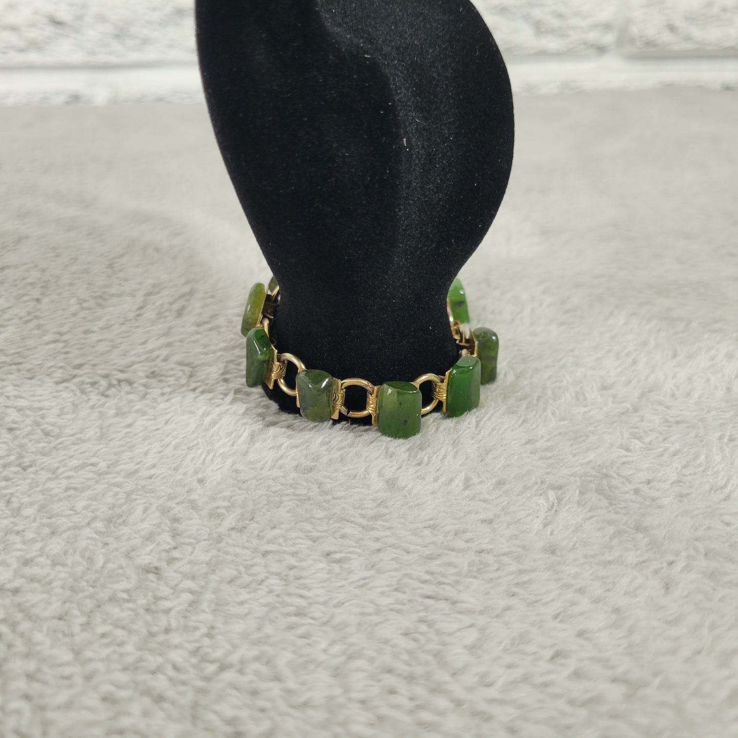 Vintage Gold Tone Green Stones Link Bracelet 7.5" Mid-Century Costume B12E