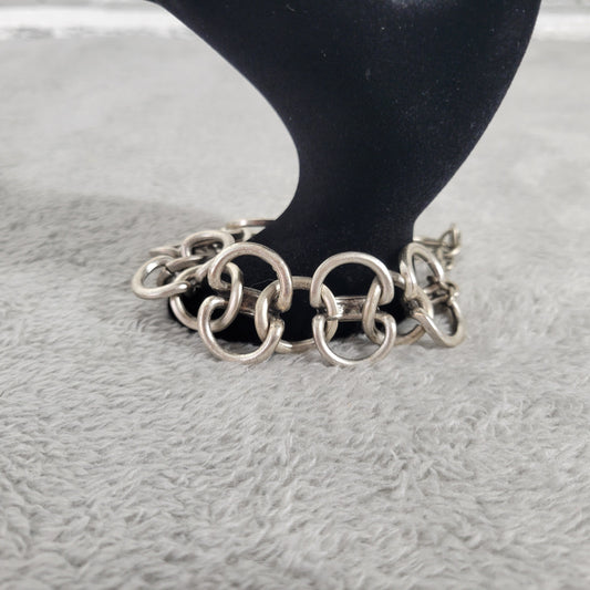 Dery Jewelry Silver Tone Link Bracelet Handcrafted Designer Hook Clasp 10" B18E
