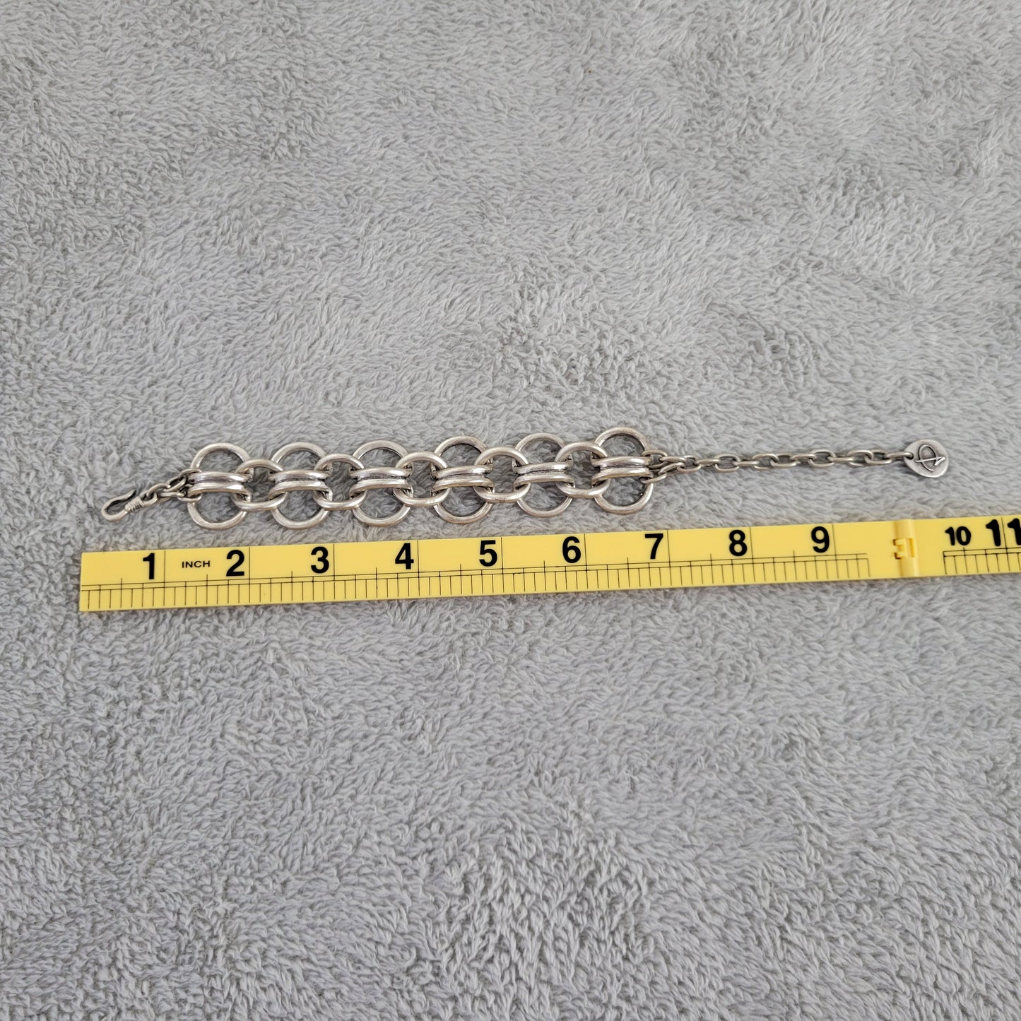 Dery Jewelry Silver Tone Link Bracelet Handcrafted Designer Hook Clasp 10" B18E
