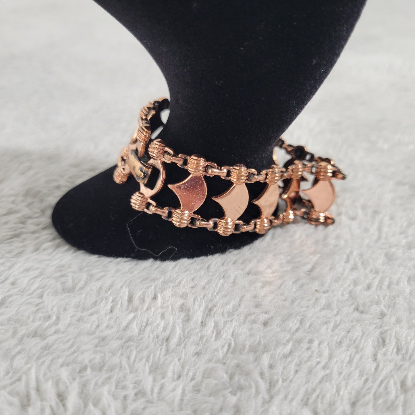 Vintage Mid Century Modern Rose Gold Tone Scalloped Panel Link Bracelet B15E