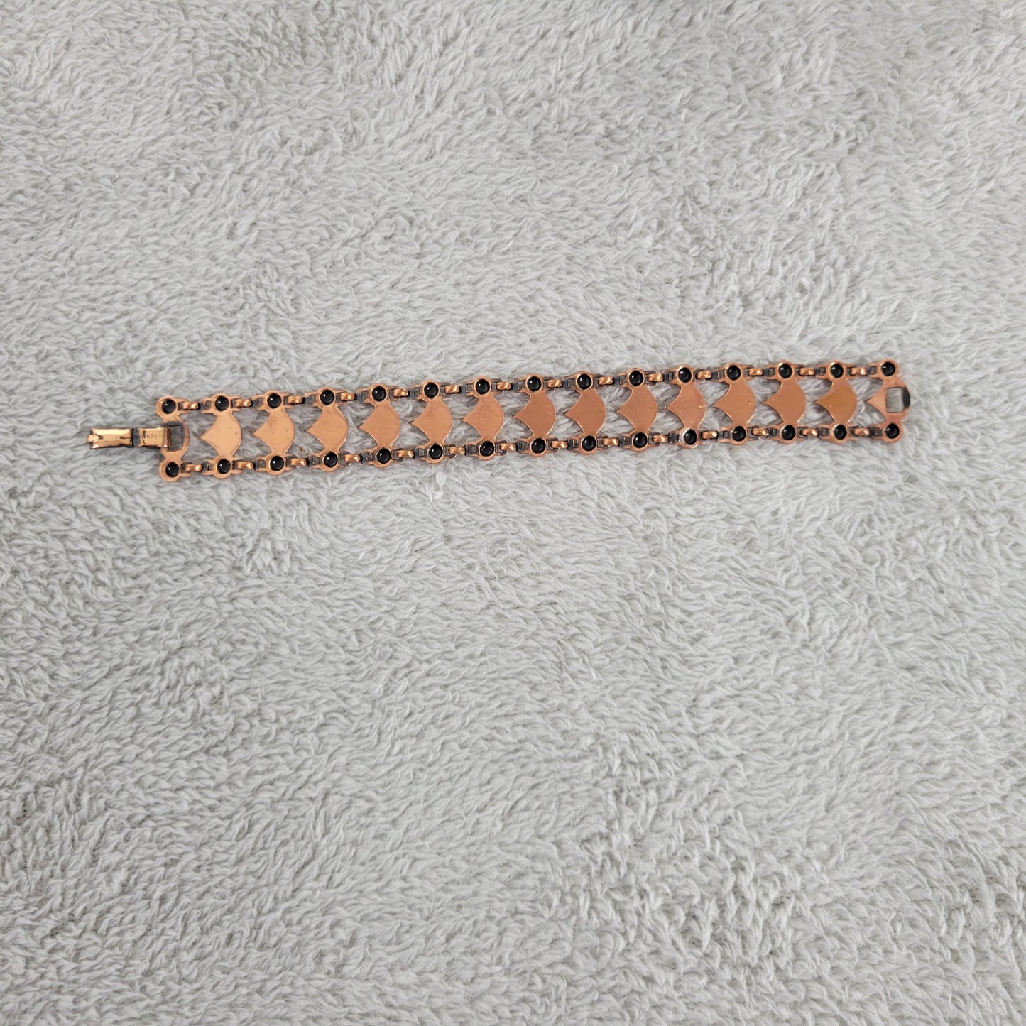 Vintage Mid Century Modern Rose Gold Tone Scalloped Panel Link Bracelet B15E
