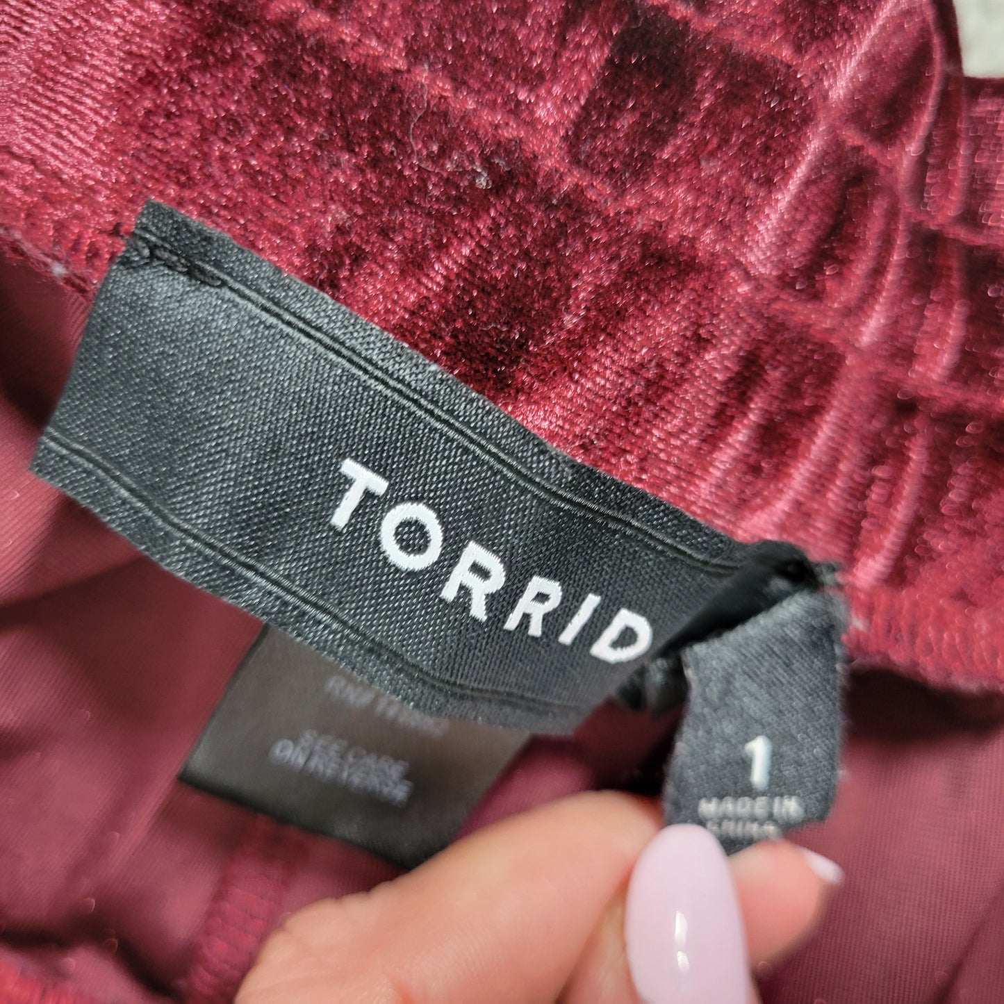 Torrid 1X Pants Womens Plus Burgundy Velour Jogger High Rise Straight BUR17E