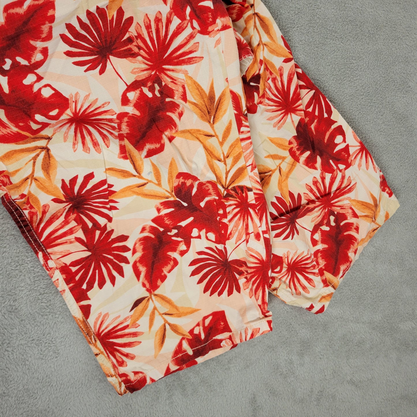 Liz Claiborne Michaela Women's 24P Red Floral Capri Pants High Rise  FLO72XE
