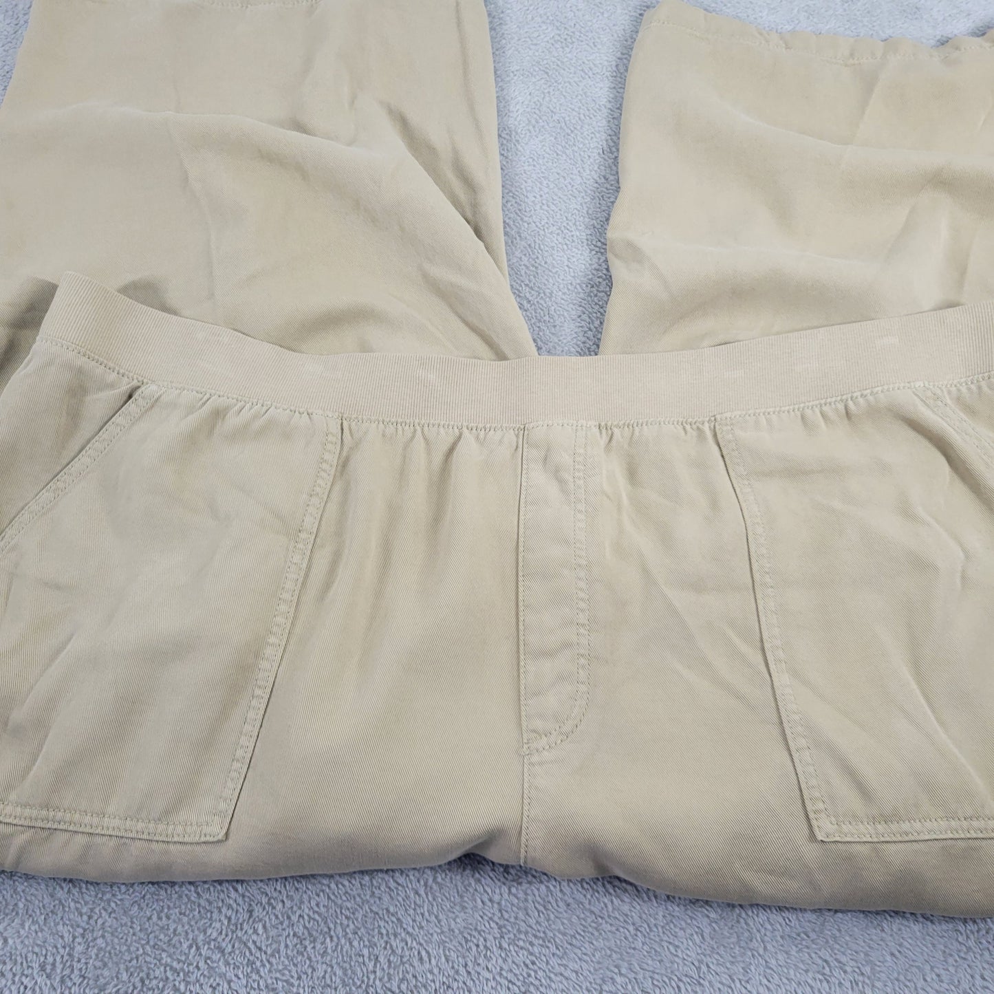 St John's Bay Womens Plus Size 4X Tan Capri Pants Elastic Waist CAP7E