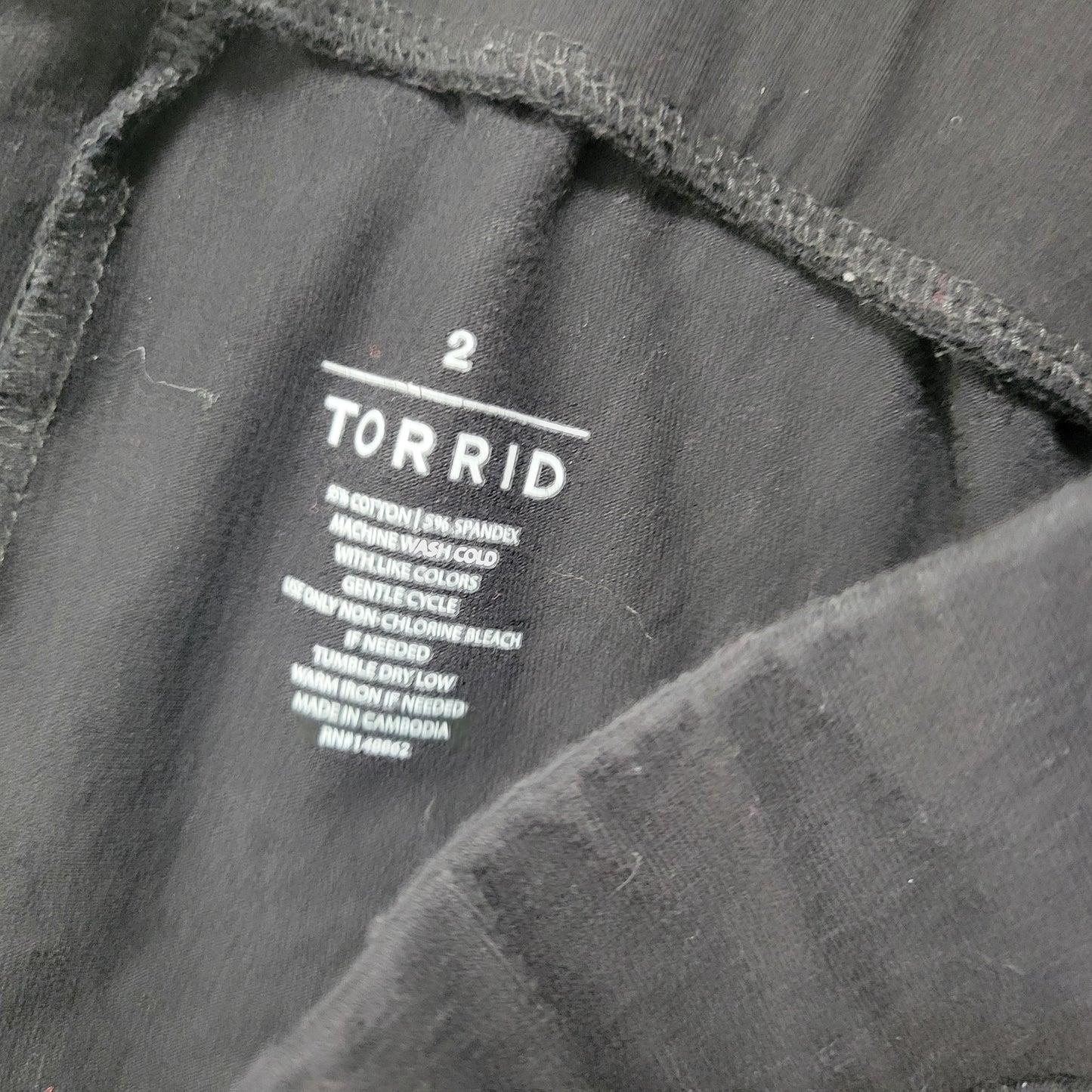 Torrid Womens Plus Size 2X Black Capri Leggings Pockets Elastic Waist BLA169E
